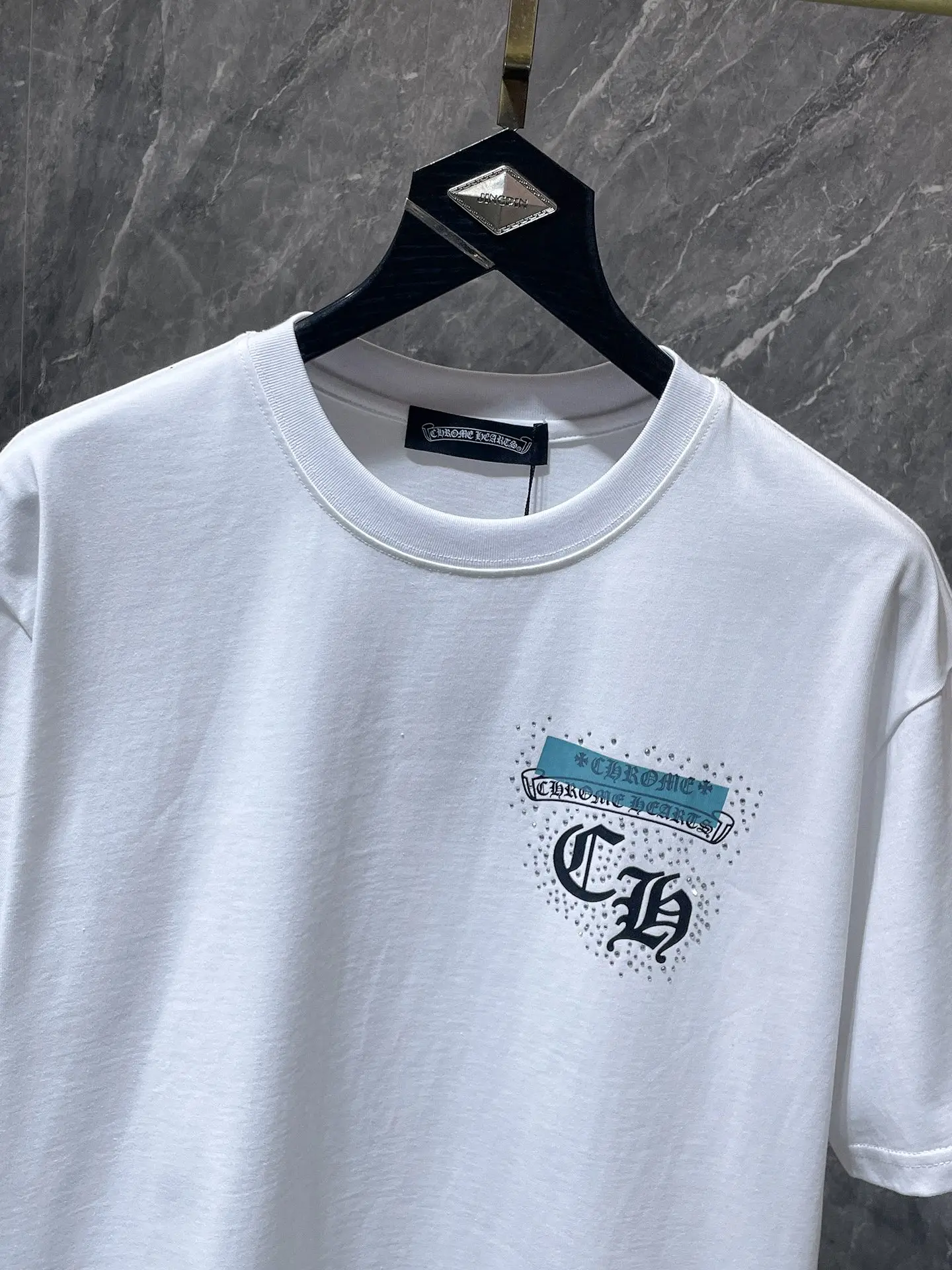 Rhinestone Logo Graphic T-Shirt D6515837 — view 4