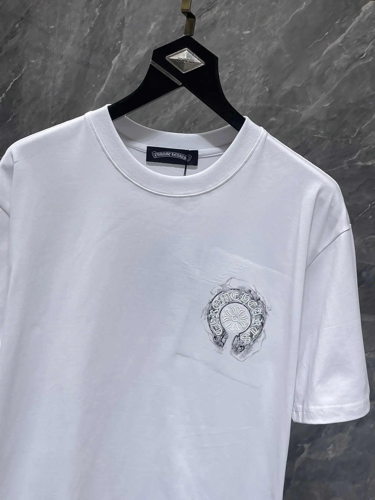Horseshoe Cross Embroidered Cotton T-Shirt D11812005 — view 4