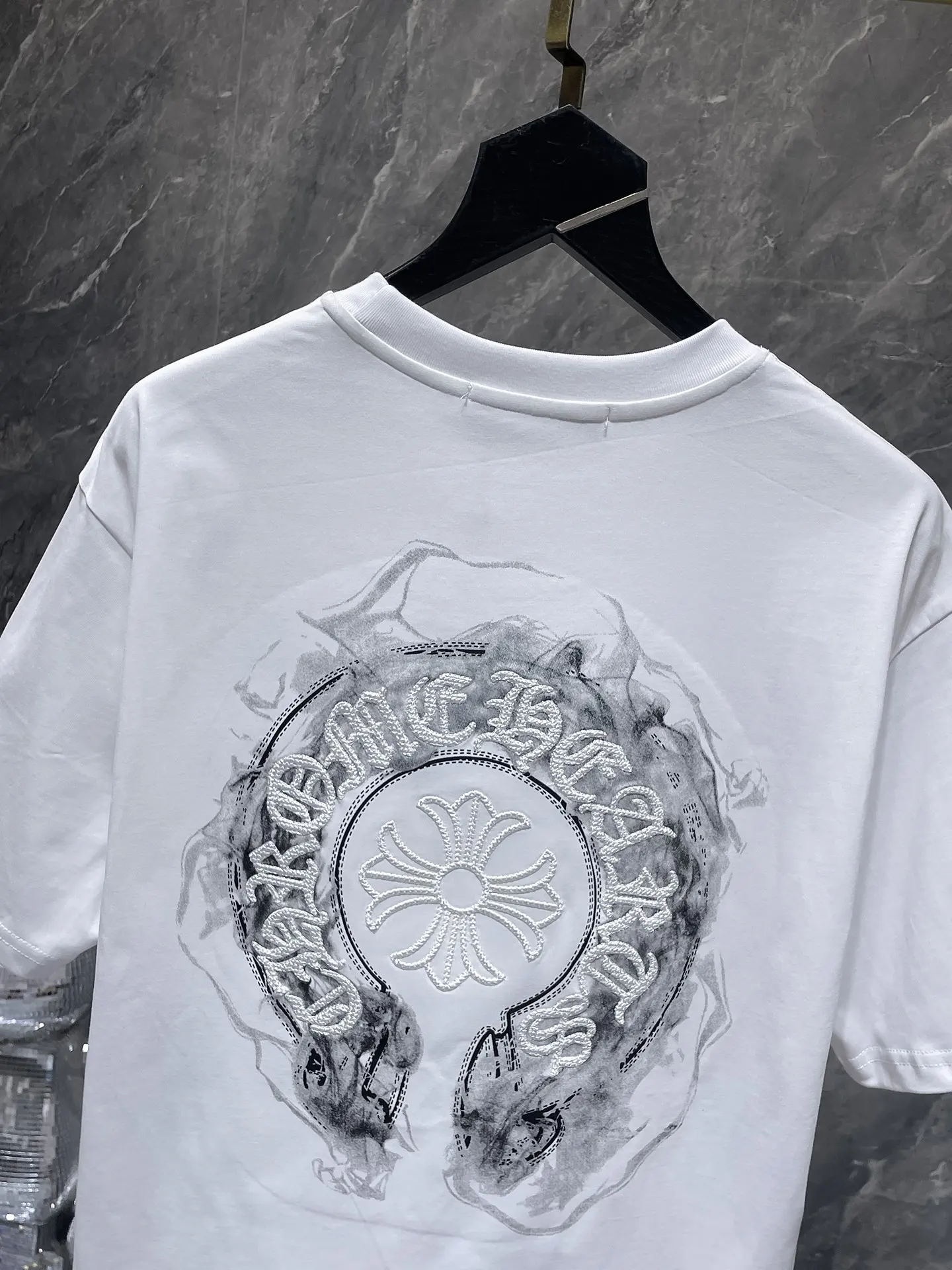 Horseshoe Cross Embroidered Cotton T-Shirt D6815840 — view 6