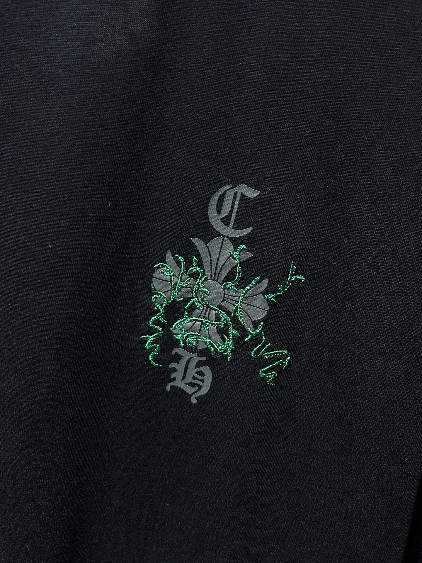 Embroidered Horseshoe Logo Cotton T-Shirt D12012008 — view 2