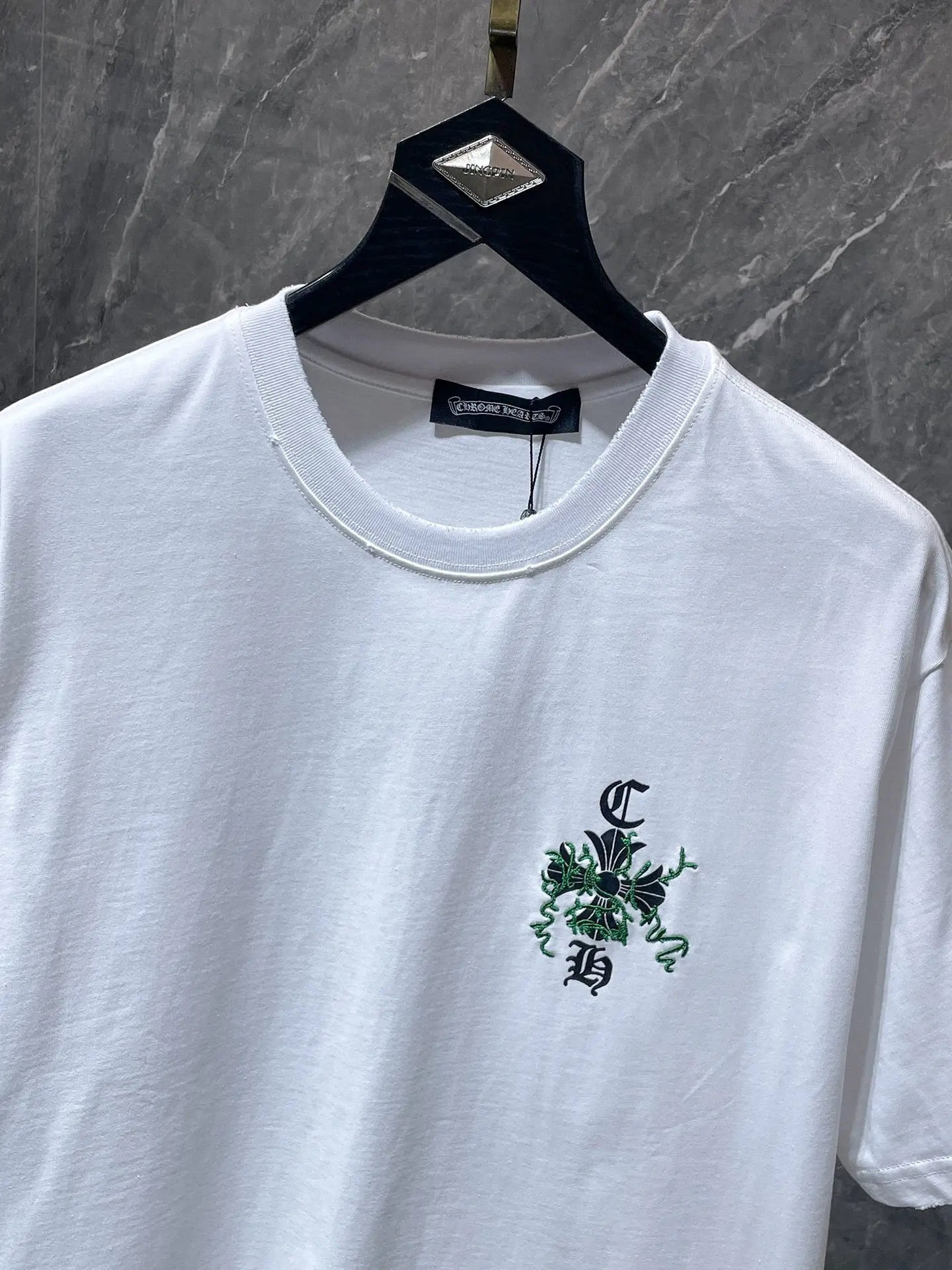 Embroidered Horseshoe Logo Cotton T-Shirt D12012009 — view 4