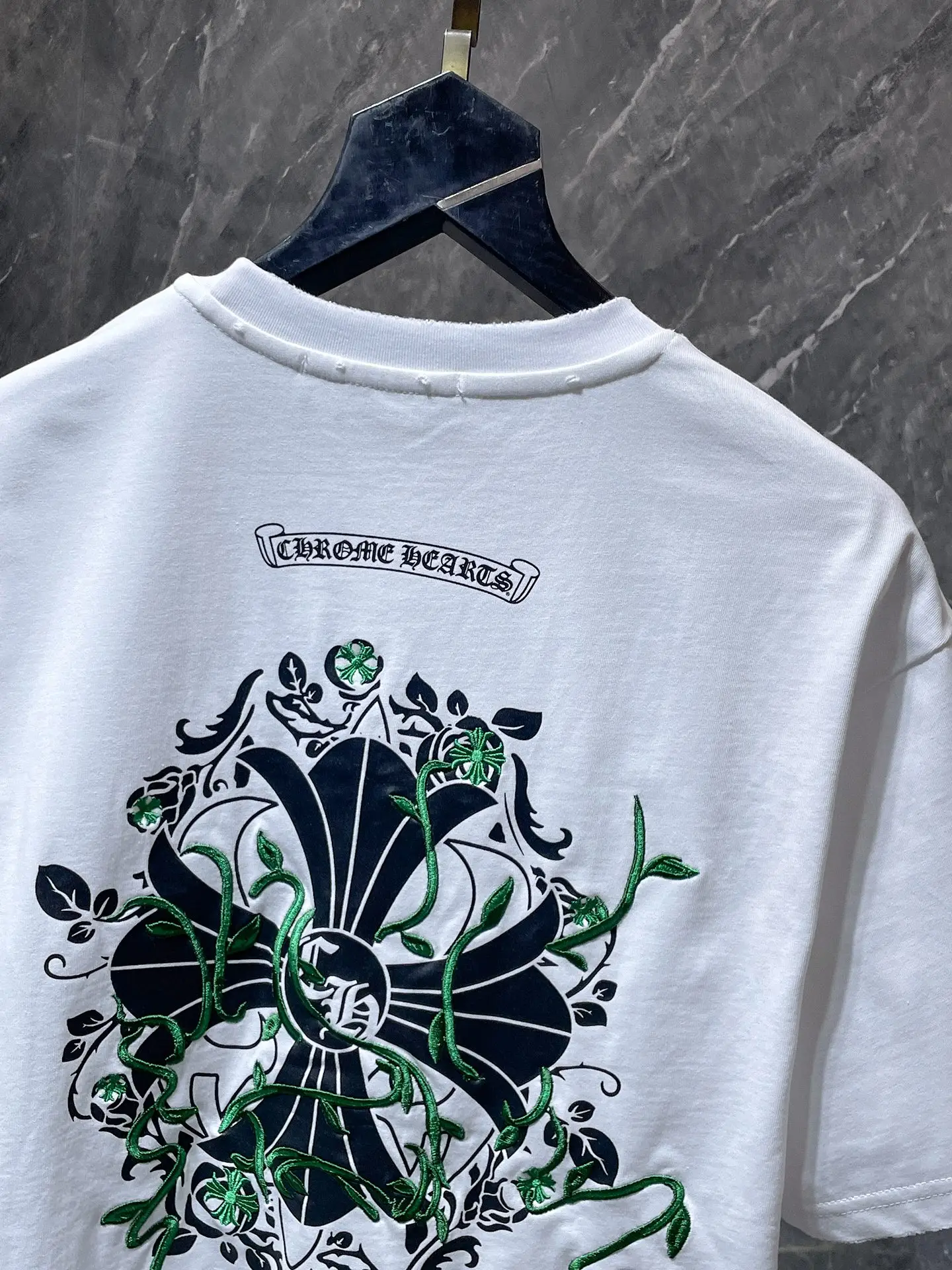 Embroidered Horseshoe Logo Cotton T-Shirt D12012009 — view 6