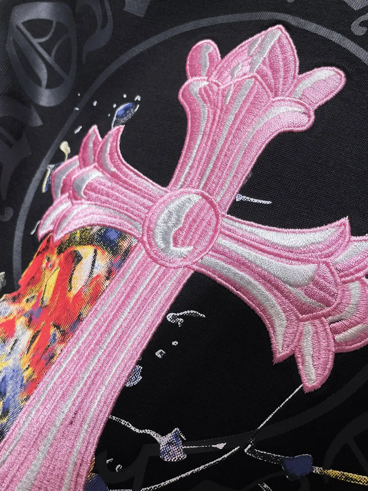Paint-Splatter Cross Patch T-Shirt D12011999 — view 5