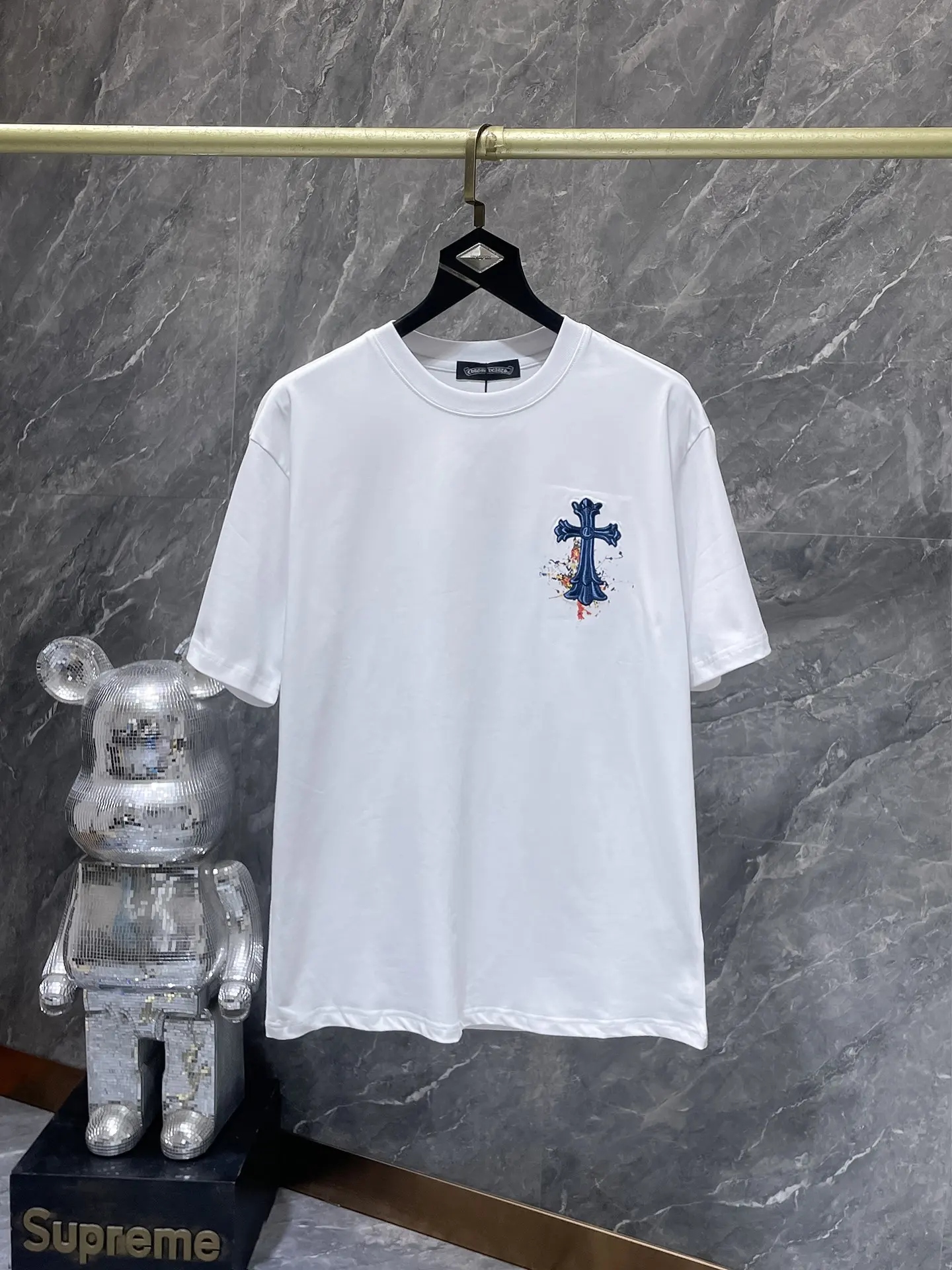 Paint-Splatter Cross Patch T-Shirt D12012000 — view 2