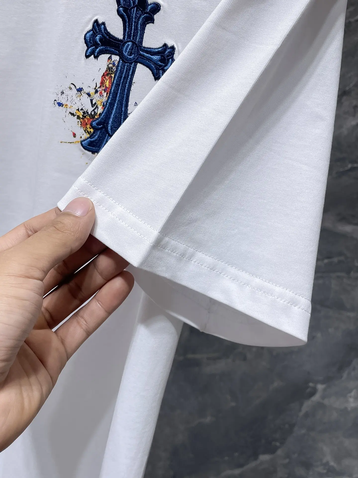 Paint-Splatter Cross Patch T-Shirt D12012000 — view 8