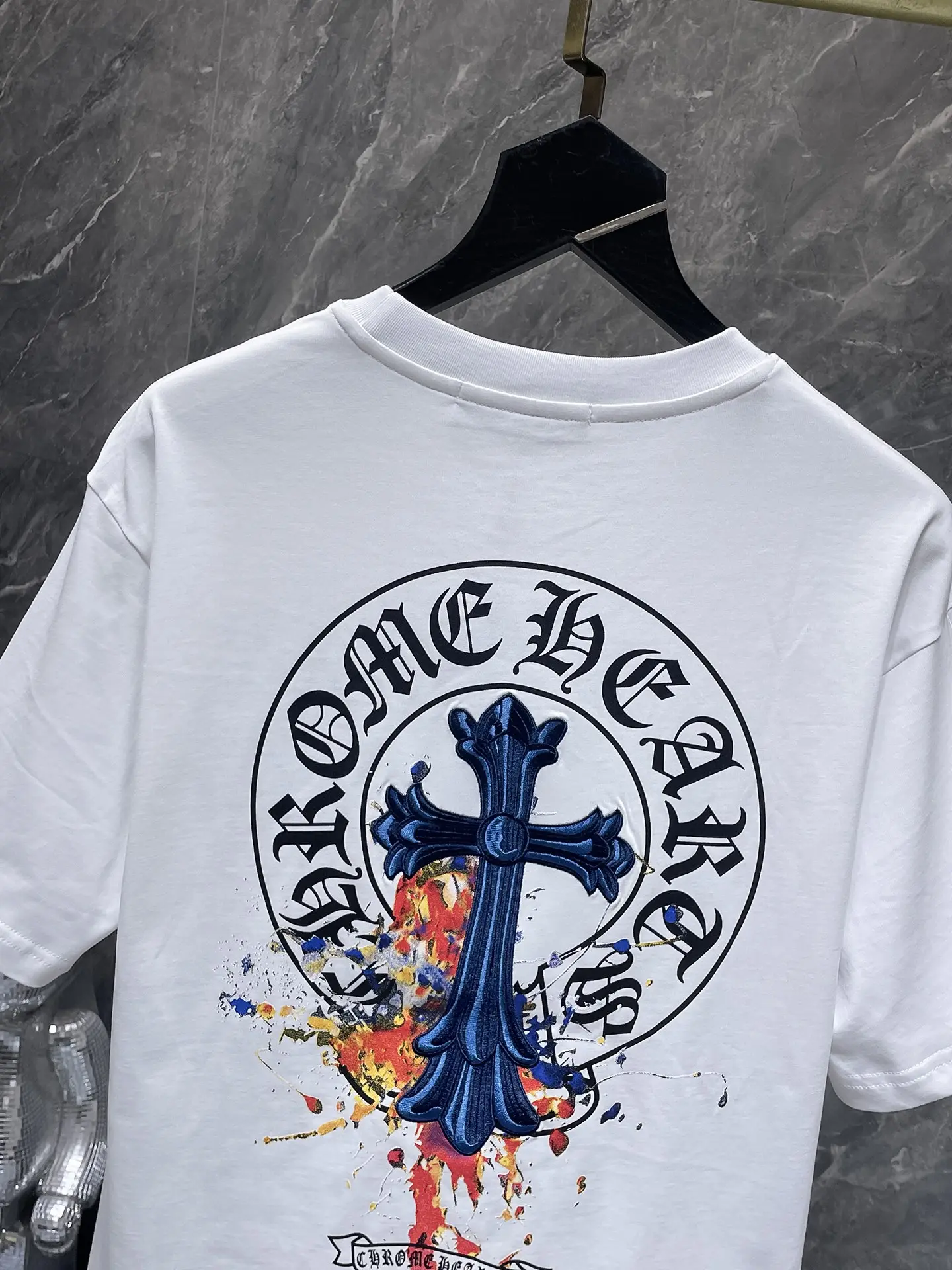 Paint-Splatter Cross Patch T-Shirt D7015835 — view 6
