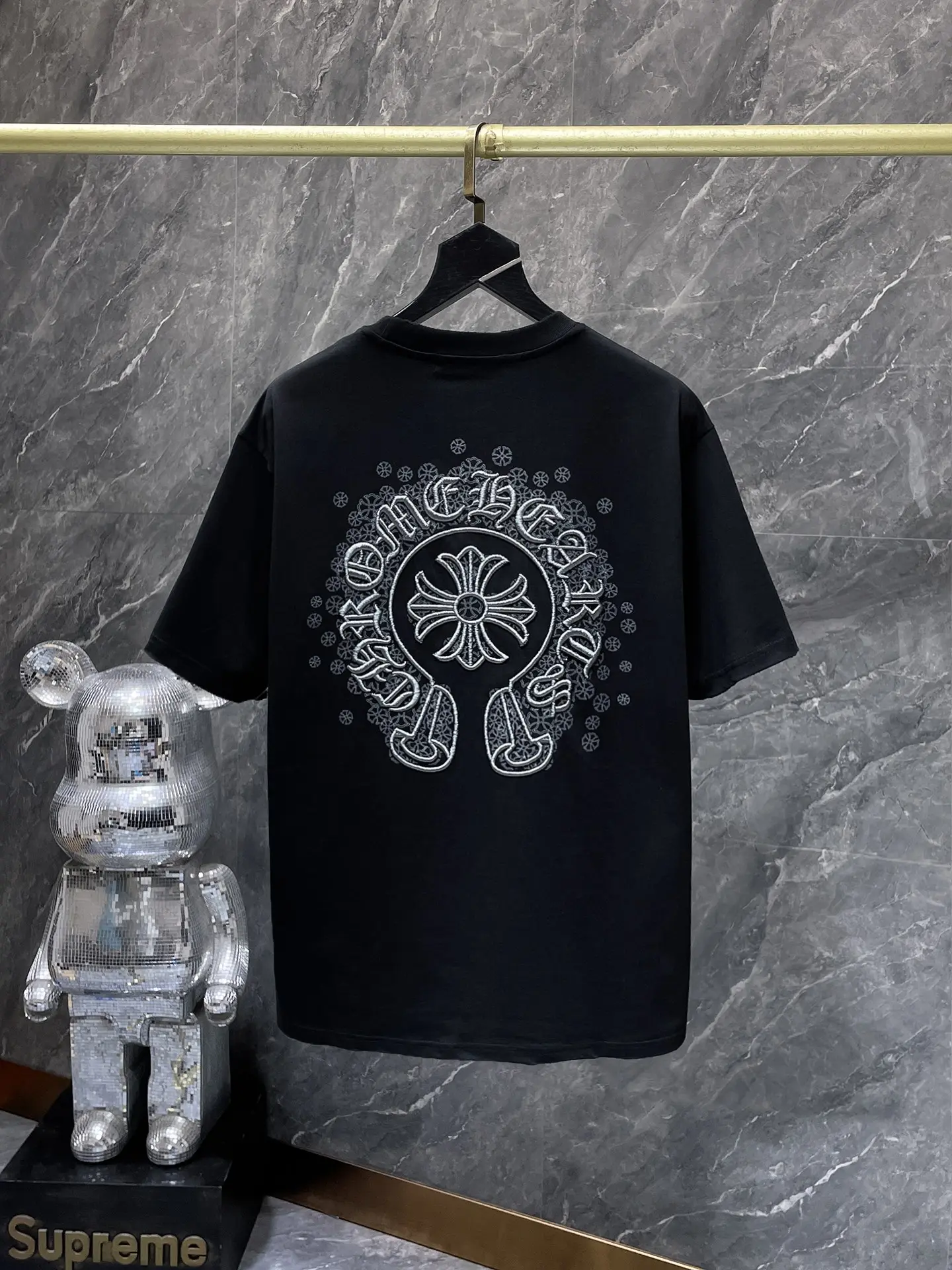 Embroidered Horseshoe Logo T-Shirt D7515846 — view 3