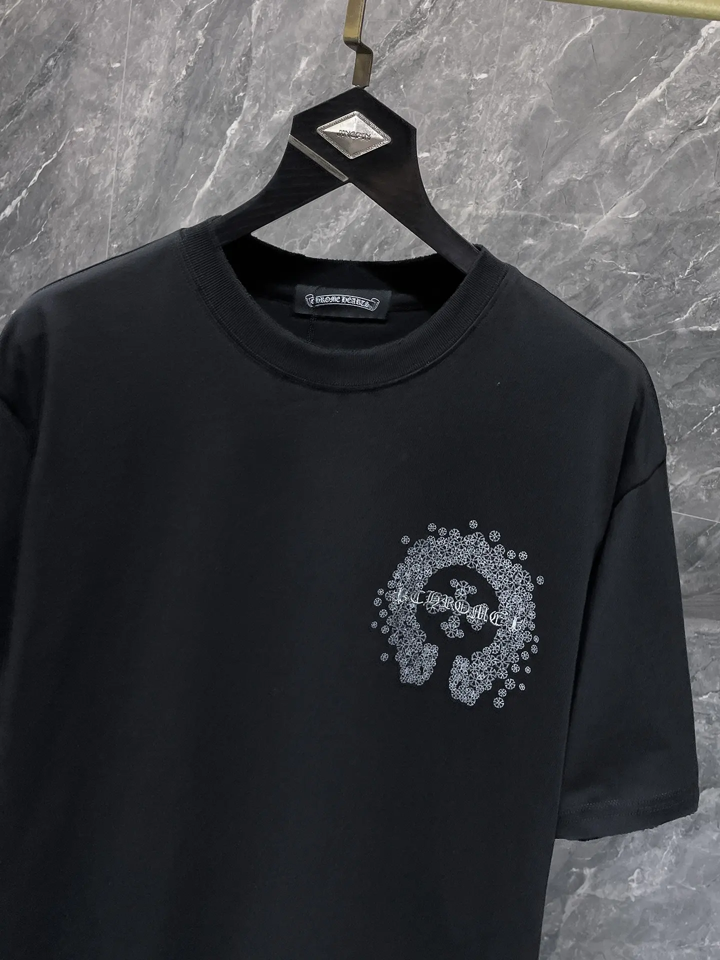 Embroidered Horseshoe Logo T-Shirt D7515846 — view 4