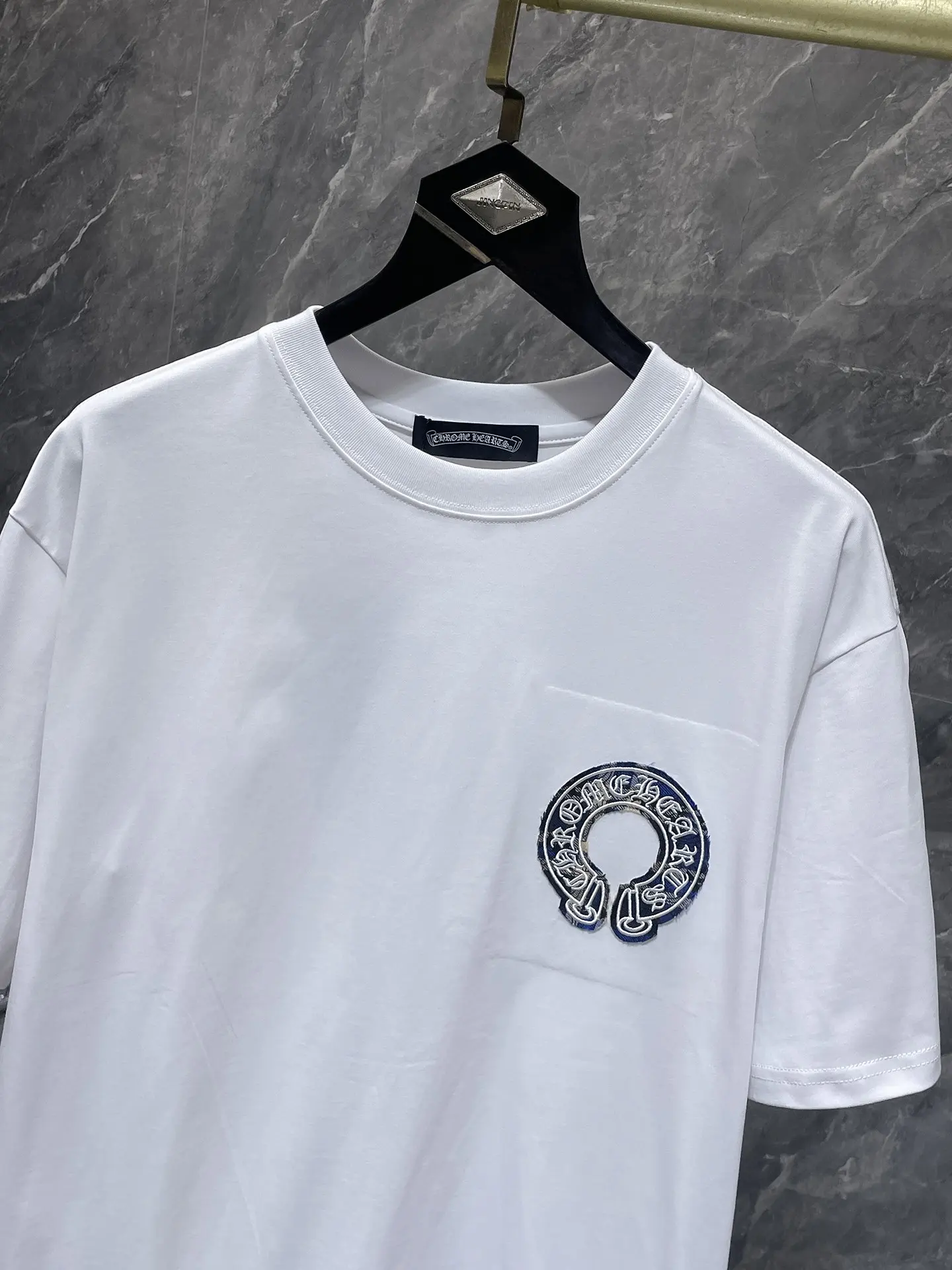 Horseshoe Logo Appliqué Cotton T-Shirt D11512023 — view 4