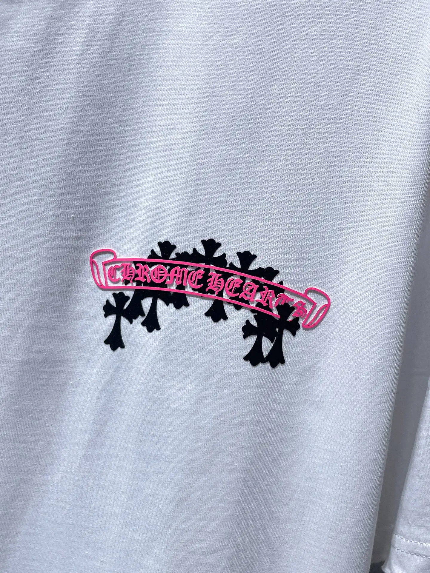 Scroll Logo Graphic T-Shirt D11812007 — view 2