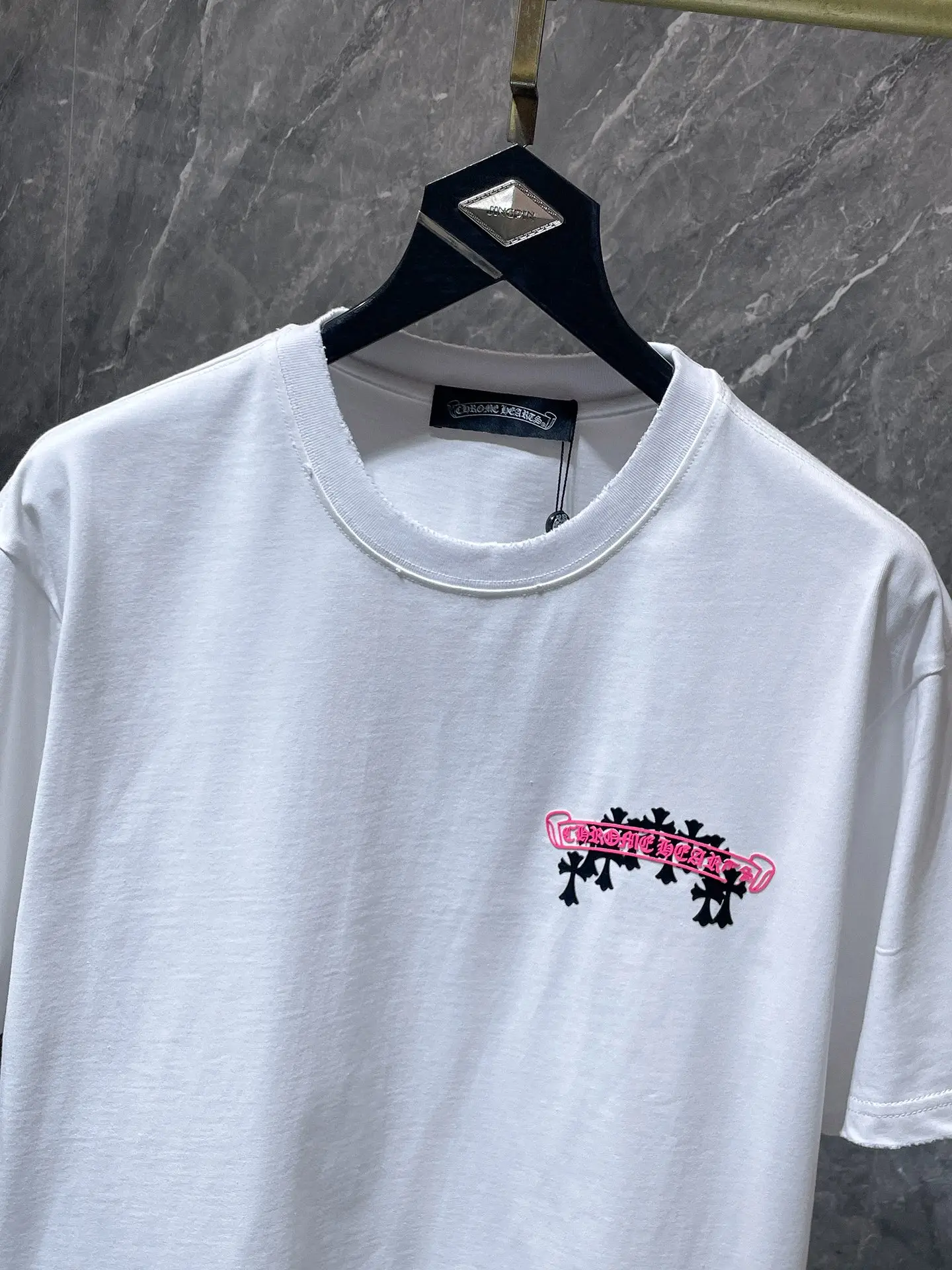 Scroll Logo Graphic T-Shirt D11812007 — view 4
