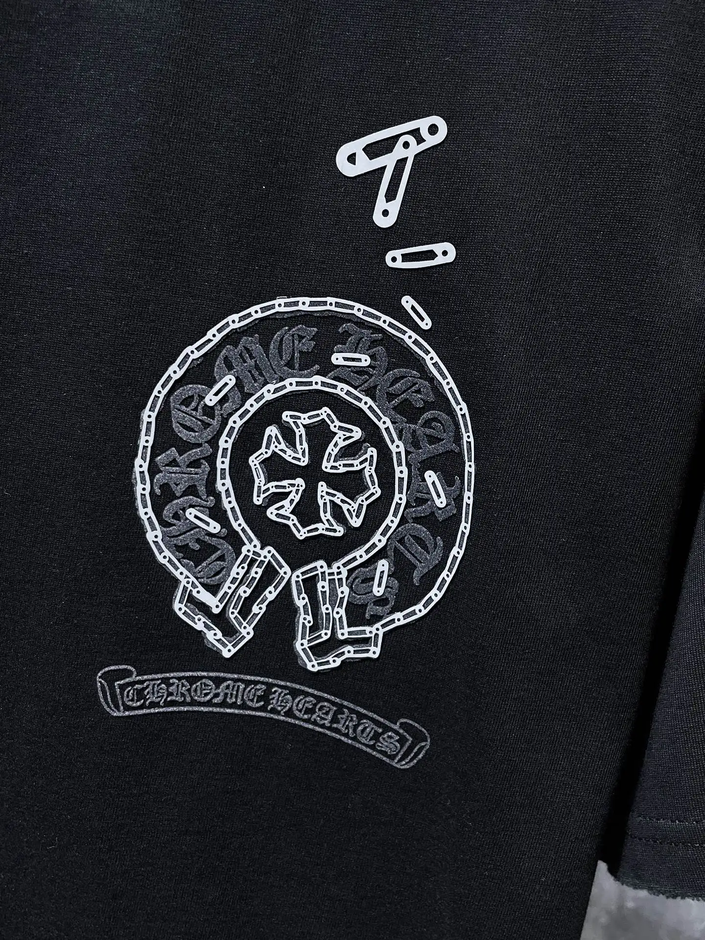 Horseshoe Logo Flocked Cotton T-Shirt D11812012 — view 2