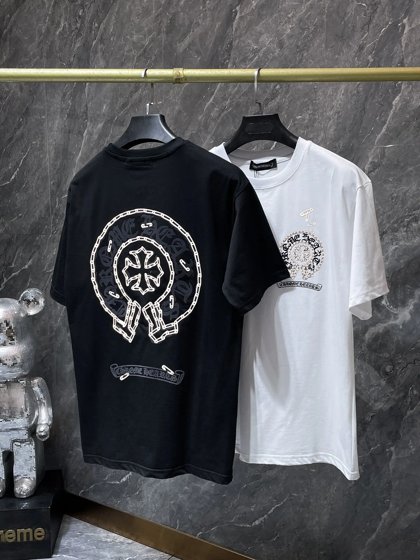 Horseshoe Logo Flocked Cotton T-Shirt D11812012 — view 9