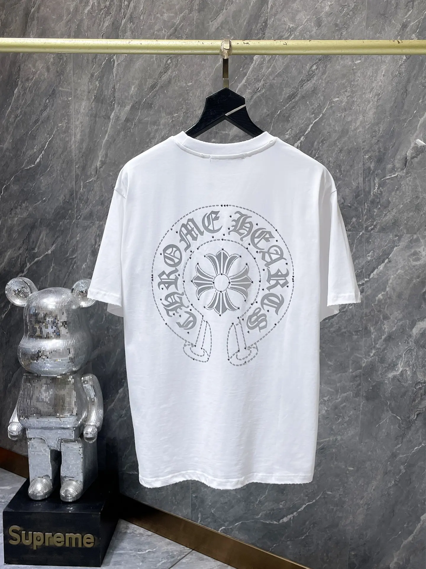 Rhinestone Horseshoe Logo Cotton T-Shirt D7015820 — view 2