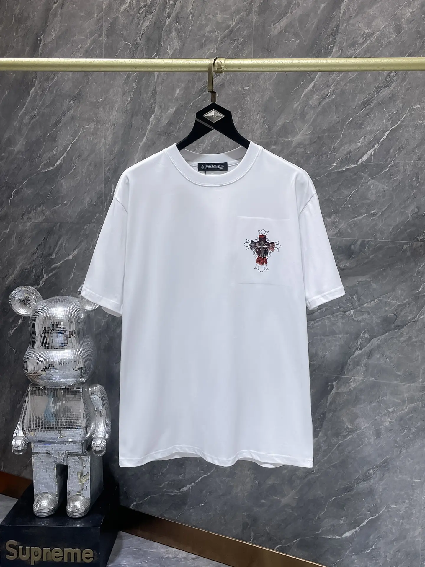 Cross Patch Embroidered Cotton T-Shirt D12011998 — view 2