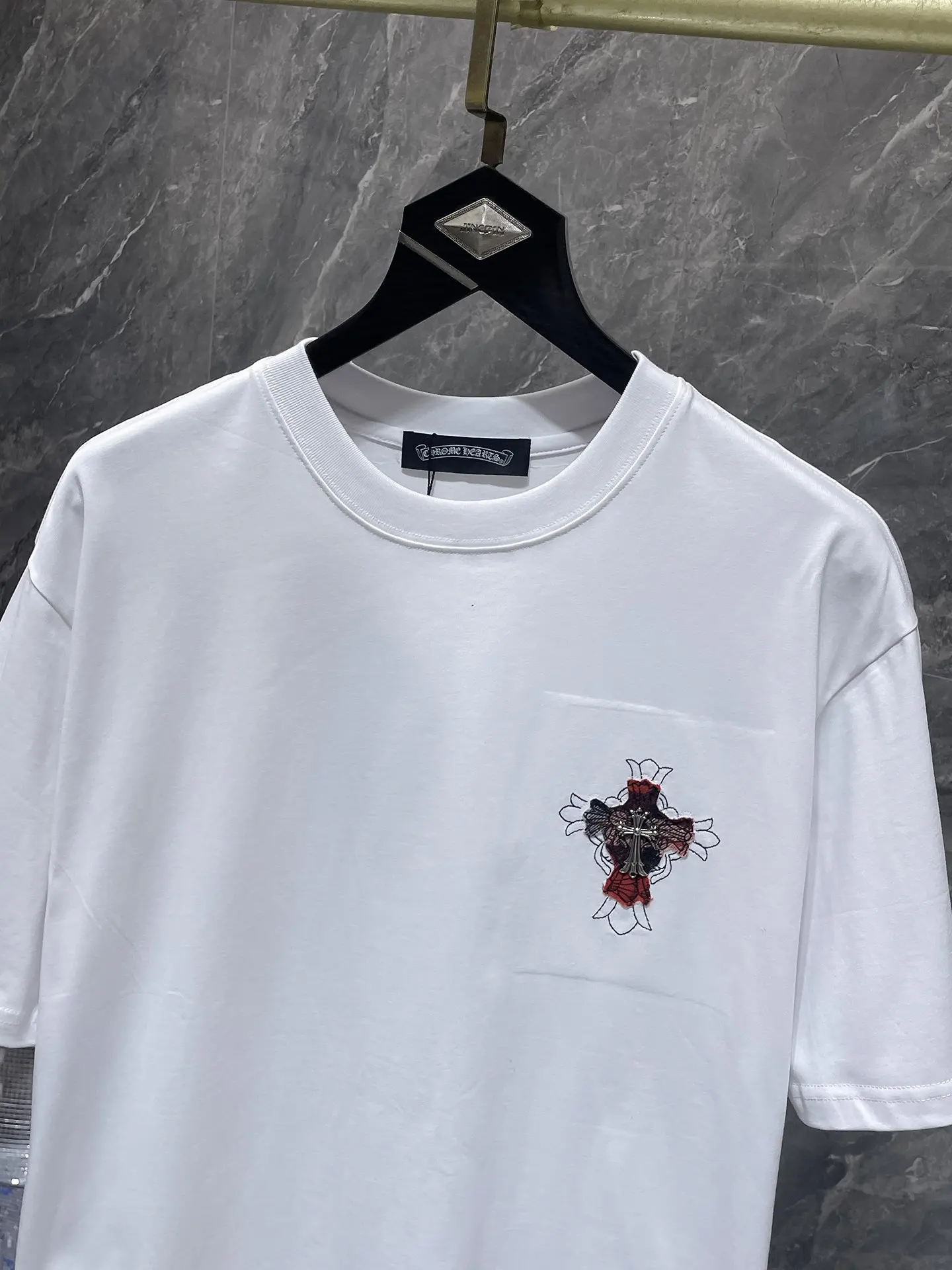 Cross Patch Embroidered Cotton T-Shirt D12011998 — view 4