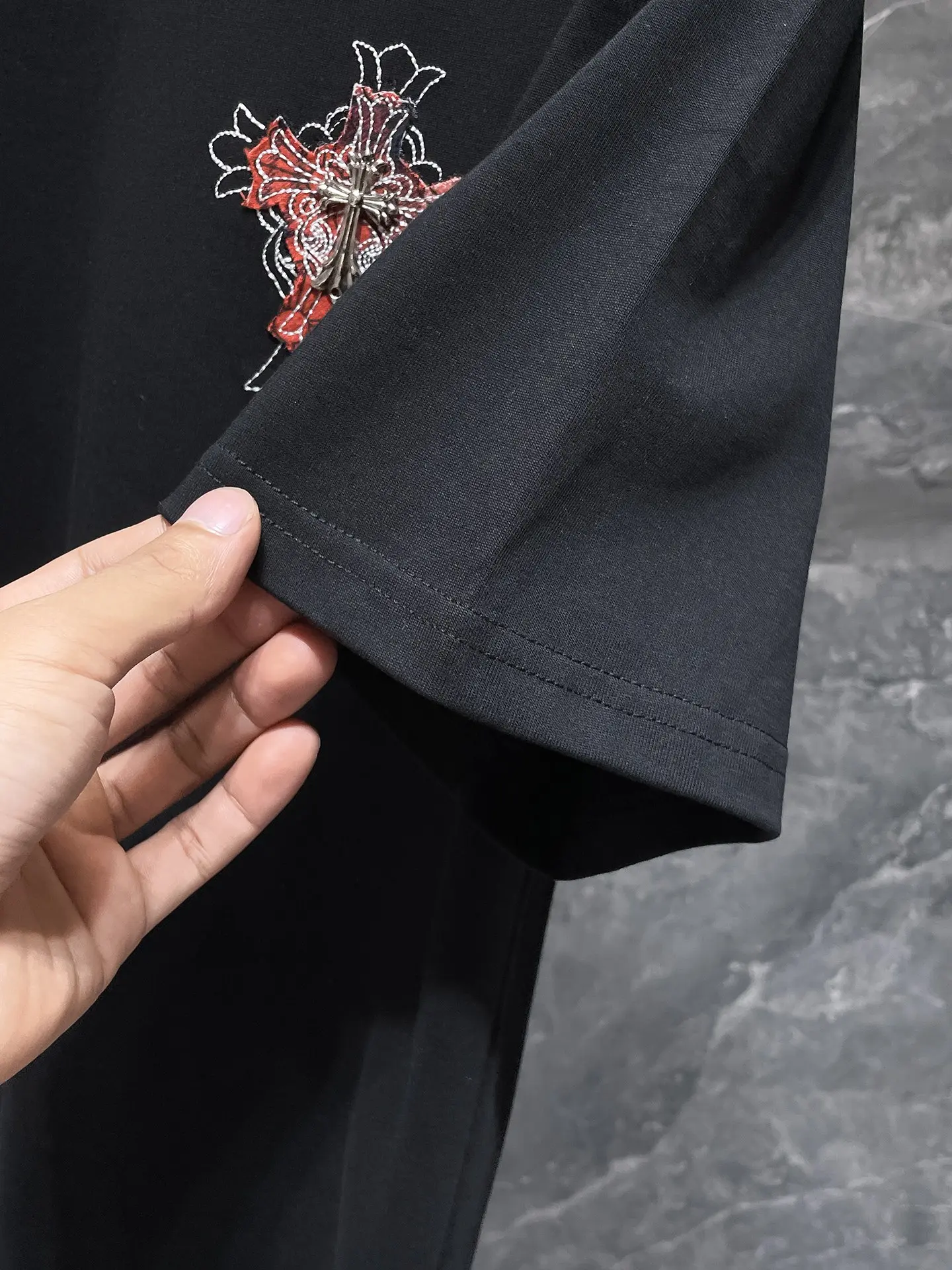 Cross Patch Embroidered Cotton T-Shirt D7015832 — view 8