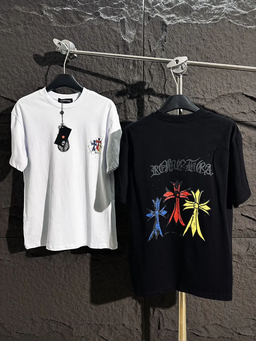 Triple Cross Graphic Print T-Shirt D4515810
