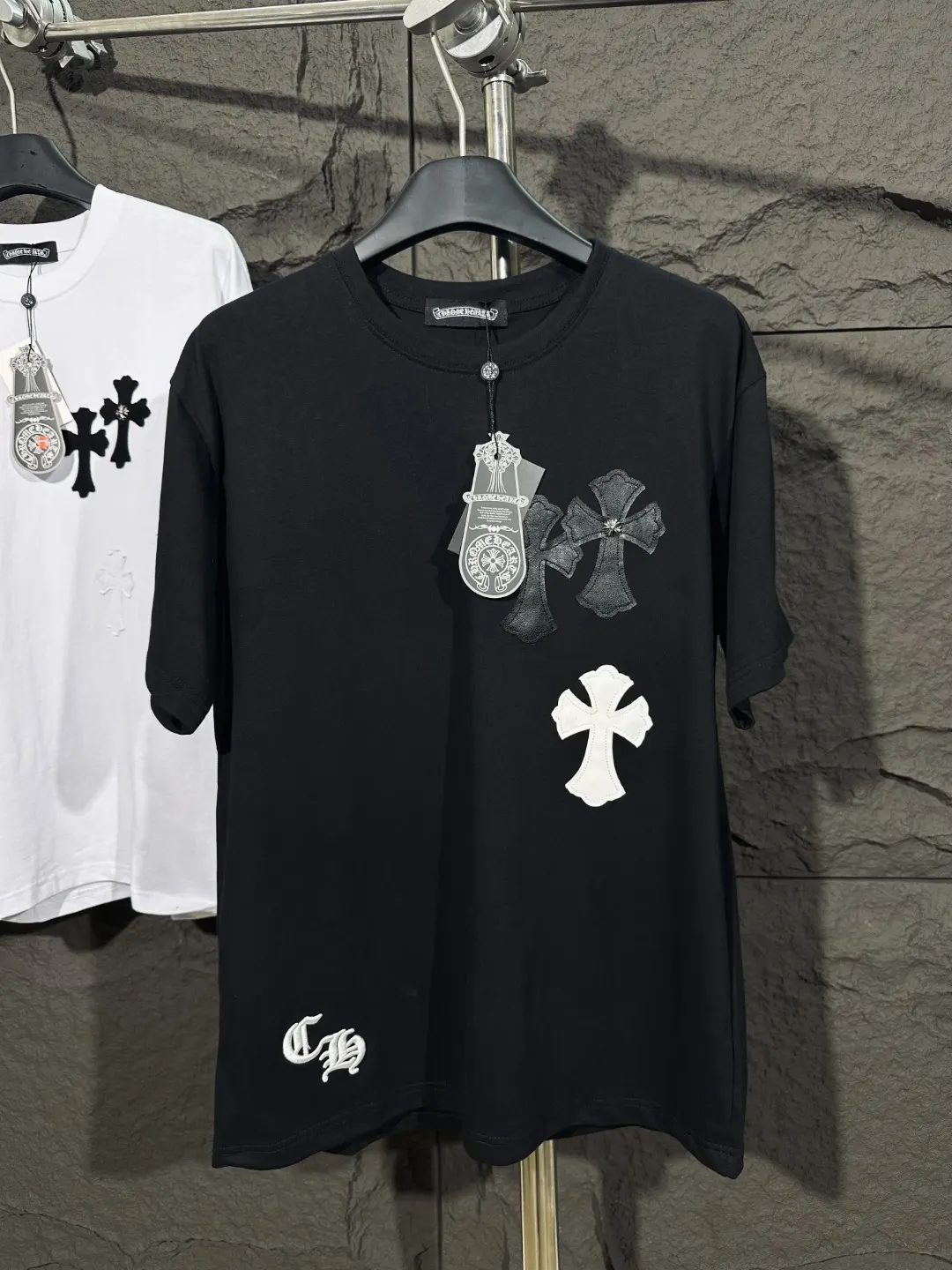 Cross Patch Embroidered Cotton T-Shirt D6015750 — view 5