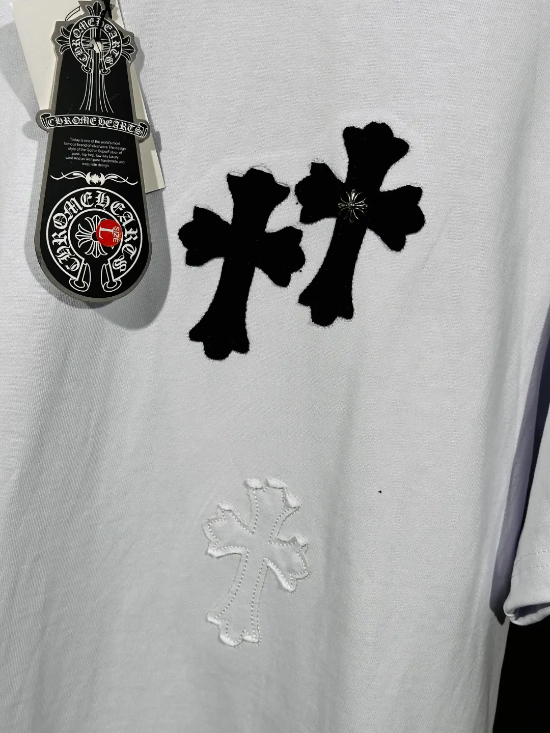 Cross Patch Embroidered Cotton T-Shirt D6015749 — view 3