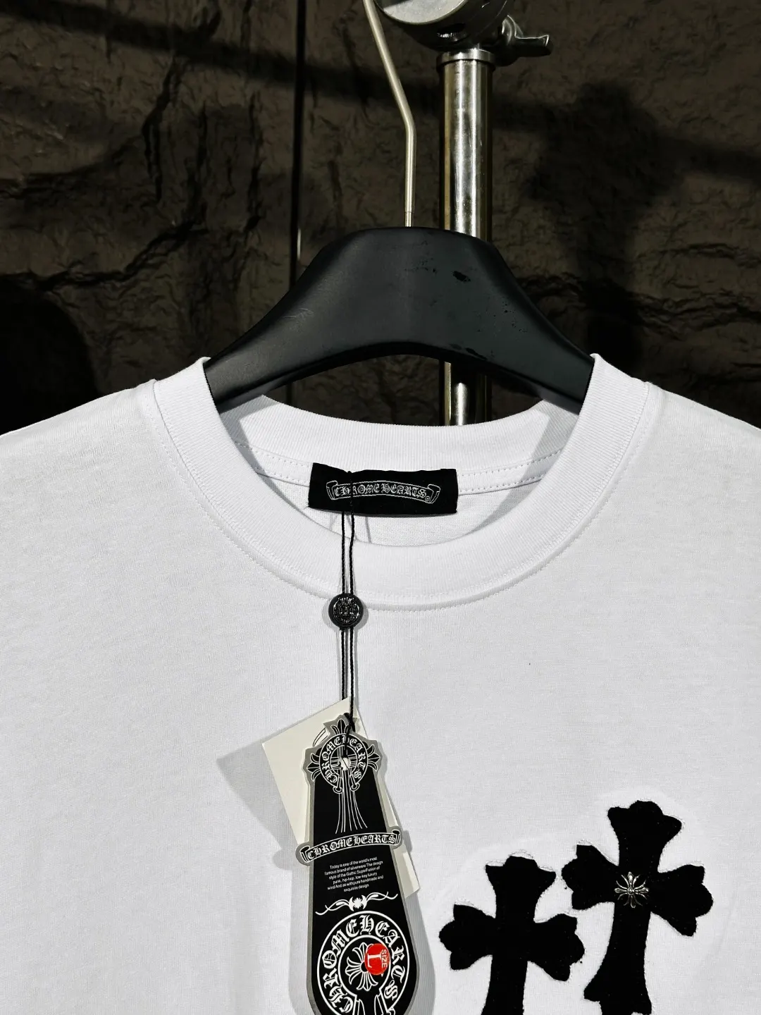 Cross Patch Embroidered Cotton T-Shirt D6015749 — view 4