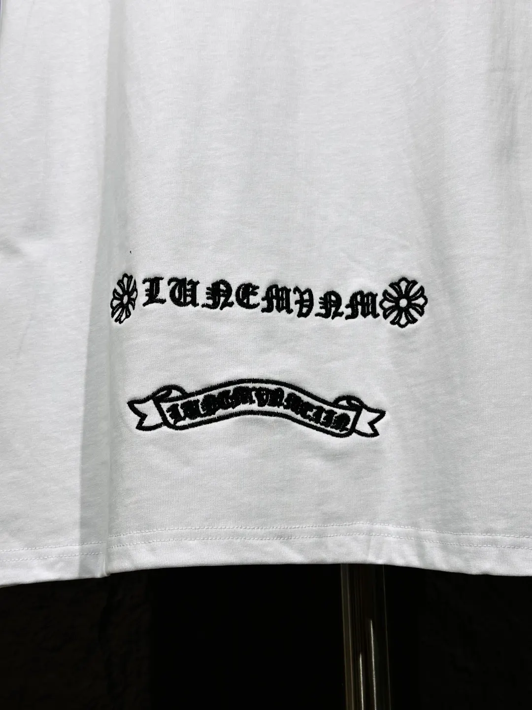 Cross Patch Embroidered Cotton T-Shirt D6015749 — view 8