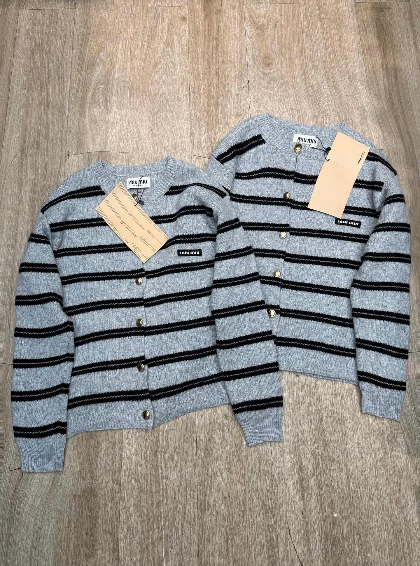 Striped Wool-Blend Button-Up Cardigan D10516052
