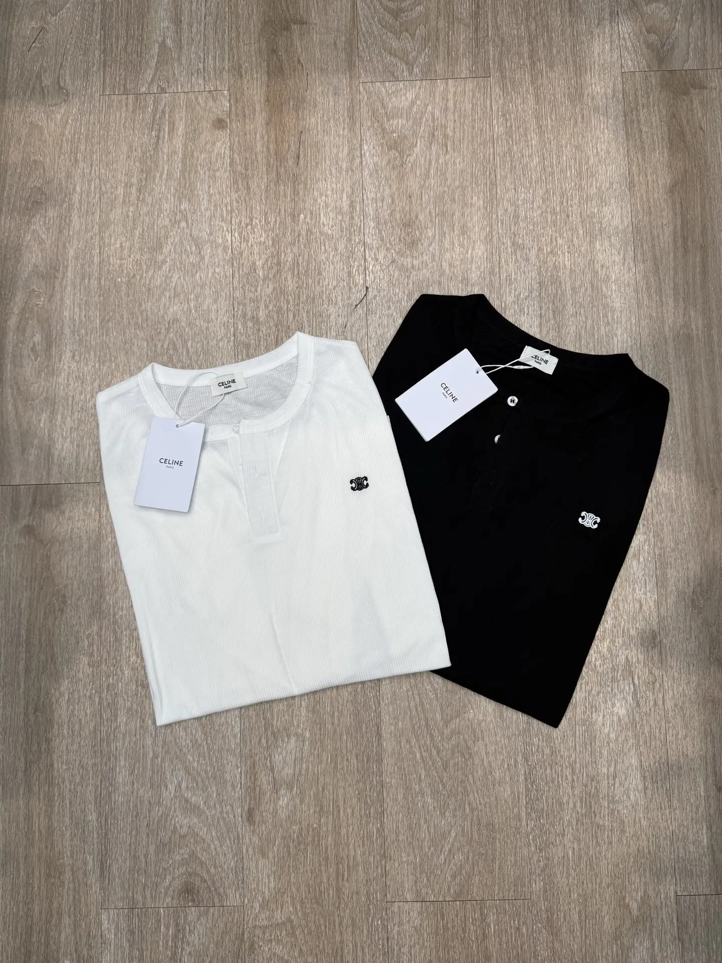 Triomphe Embroidered Henley Long-Sleeve T-Shirt D7916048 — view 2