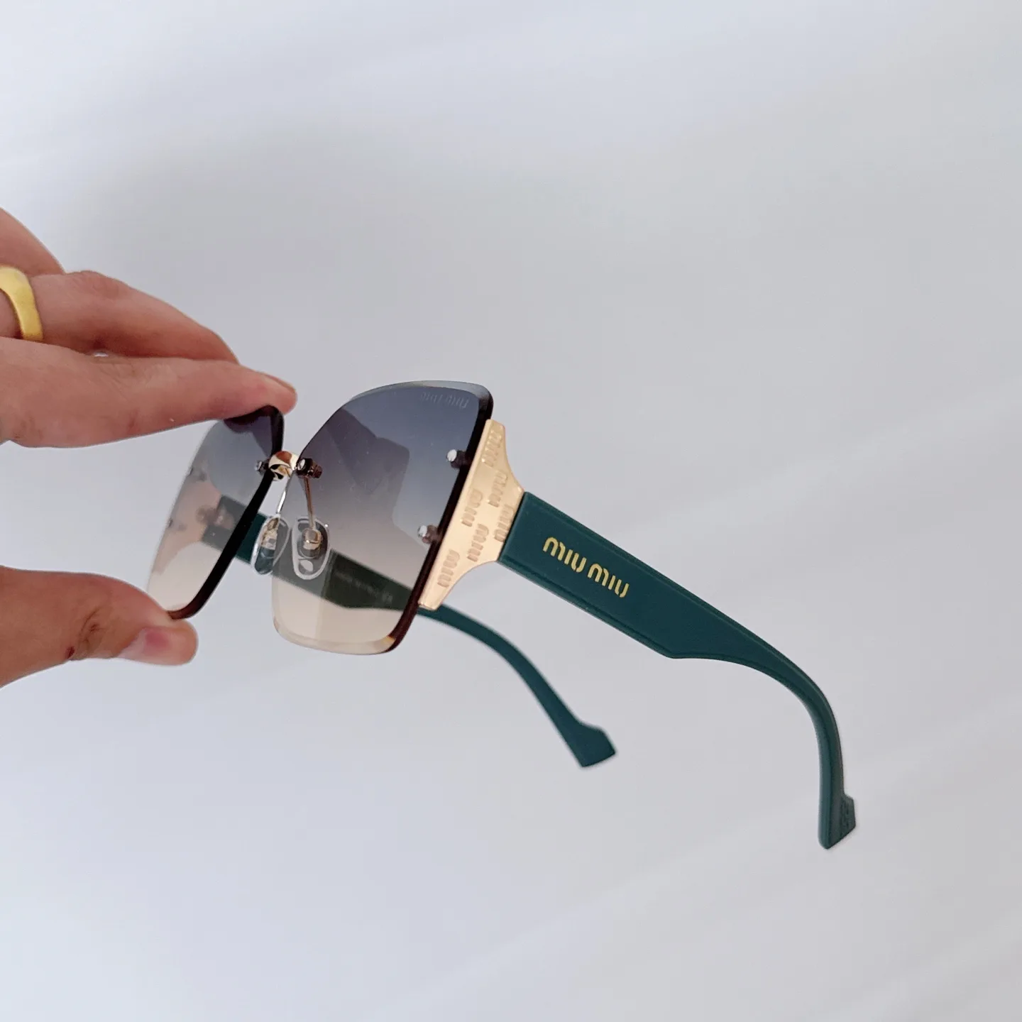 Oversized Square-Frame Sunglasses D20017747 — view 6