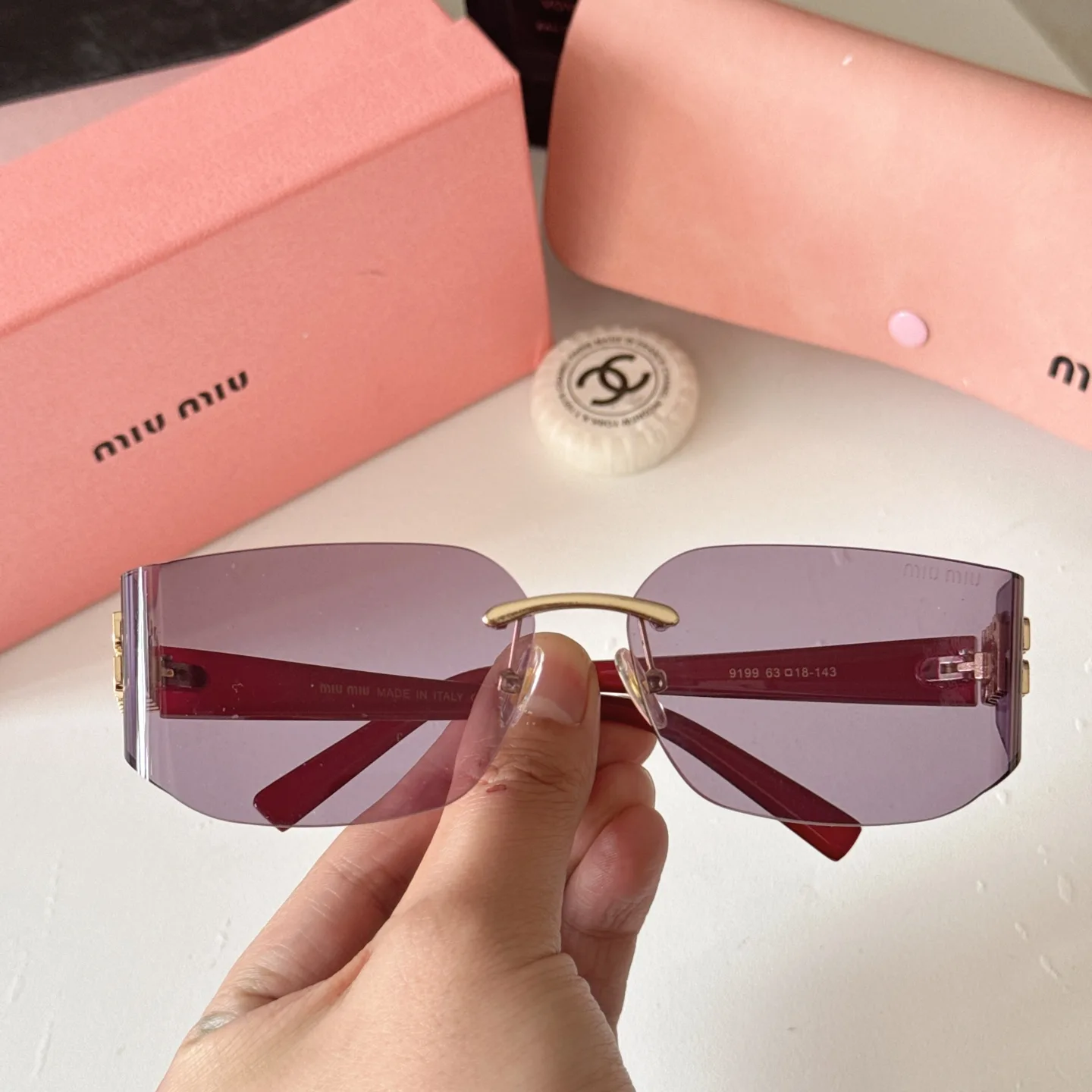 MU111AV Cat-Eye Sunglasses D20017788 — view 9