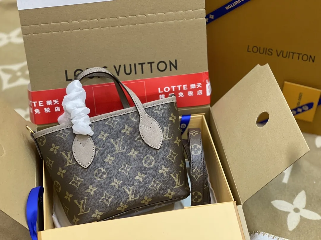 Neverfull Bandoulière Inside Out BB Tote D44018526