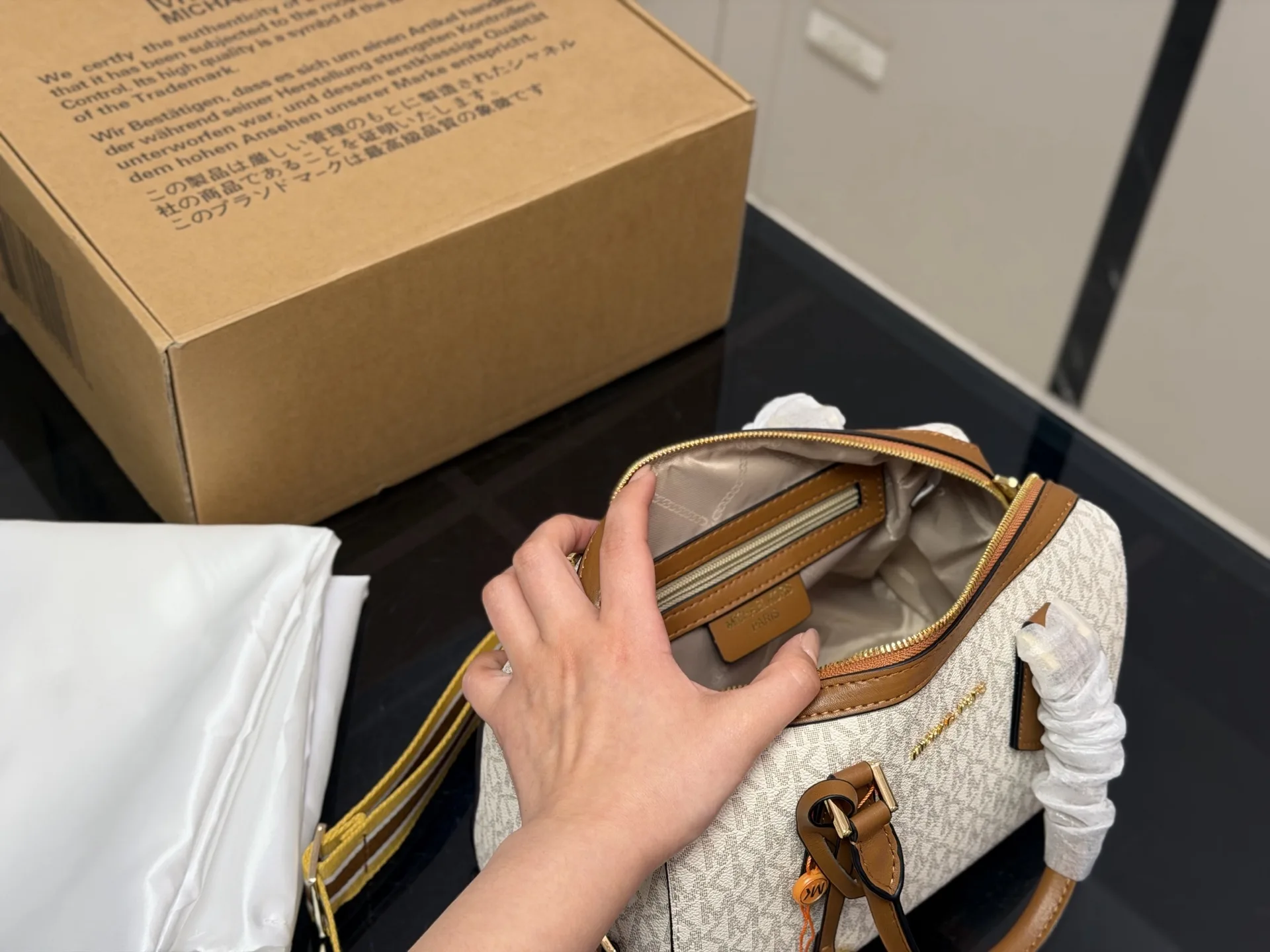 Michael Kors Signature Print Pillow Bag D15011056 — view 4