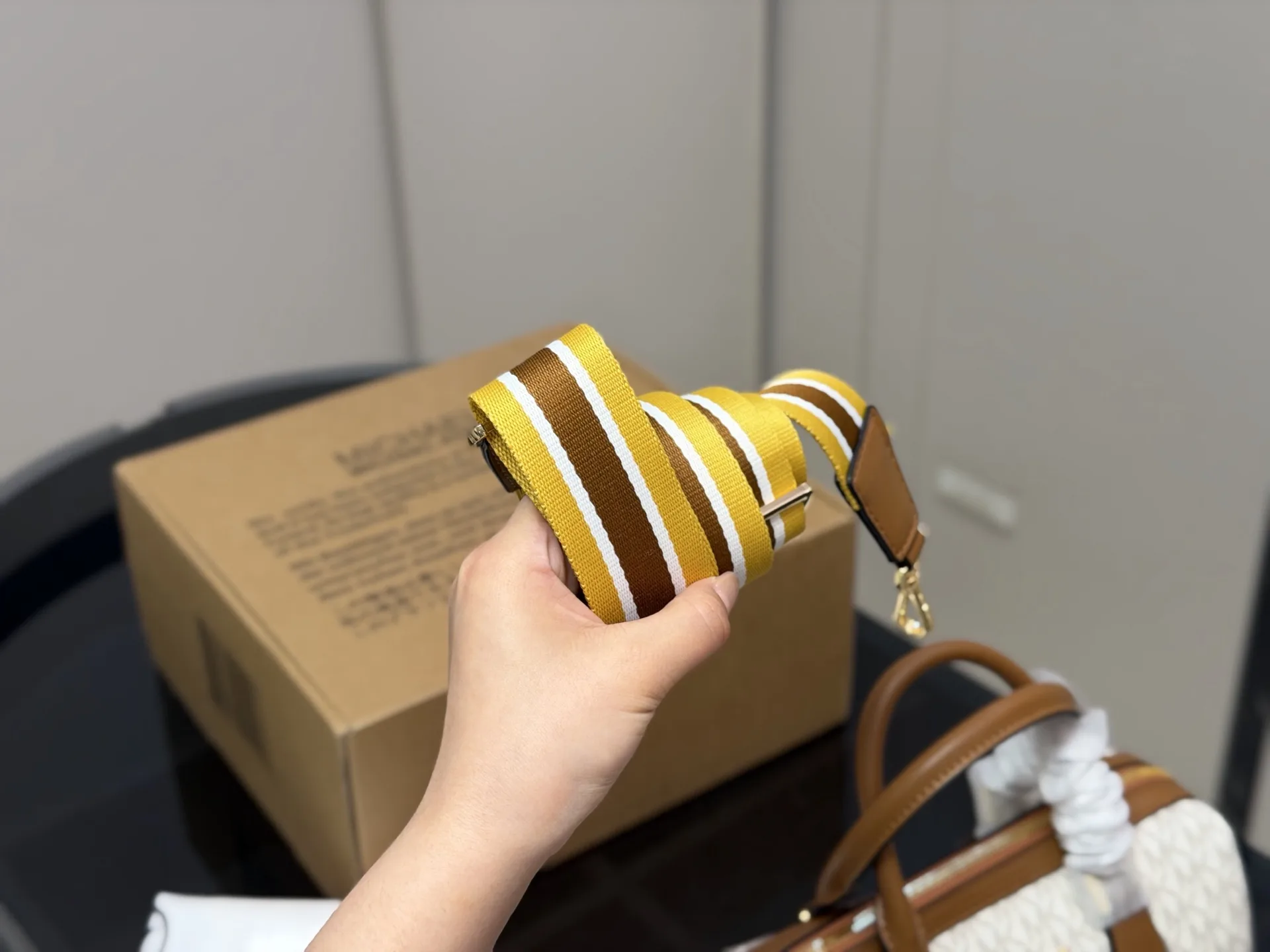 Michael Kors Signature Print Pillow Bag D15011056 — view 6