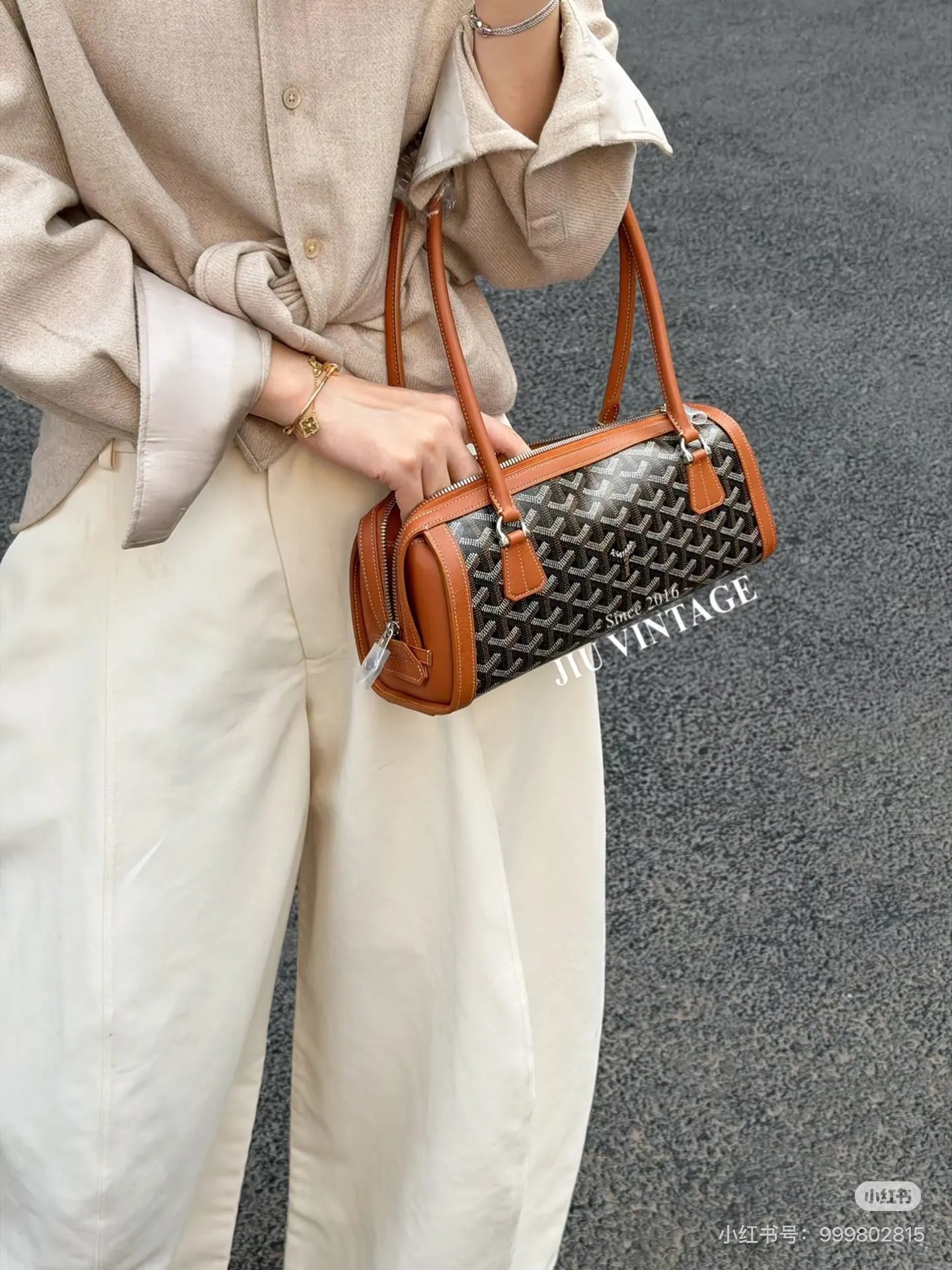 Goyard Baguette Shoulder Bag D34011062 — view 8