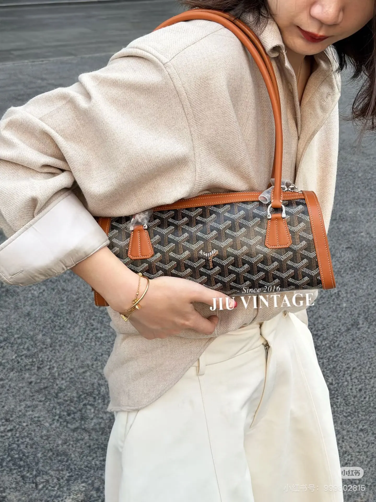 Goyard Baguette Shoulder Bag D34011062 — view 9