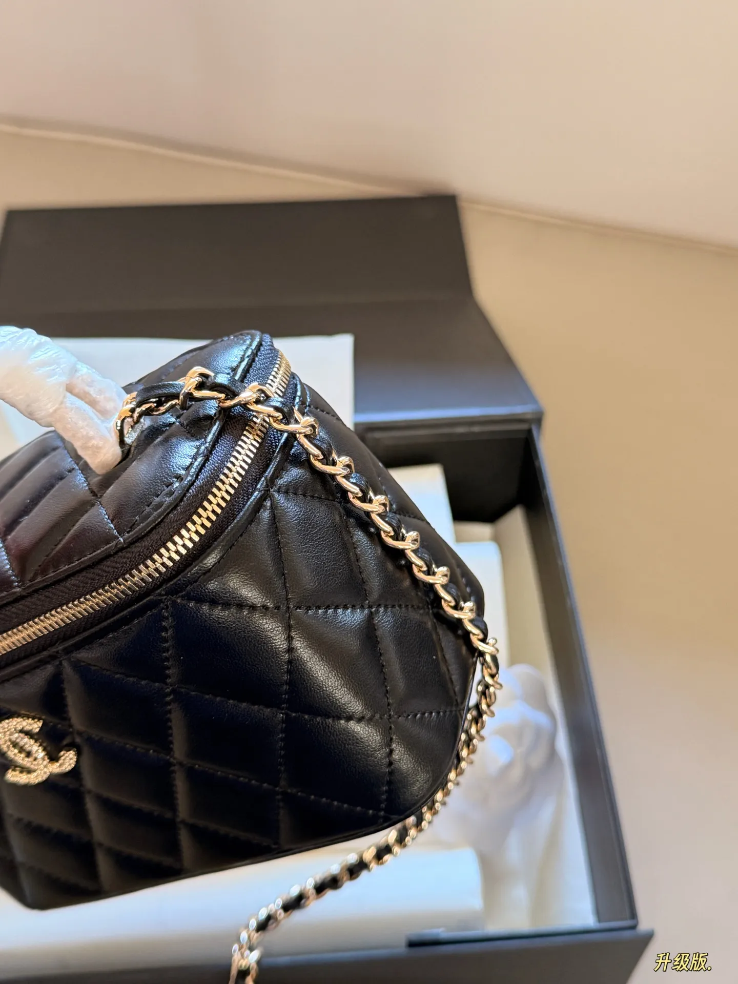 No.12657300 Chanel Box Bag Logo D31011069 — view 6