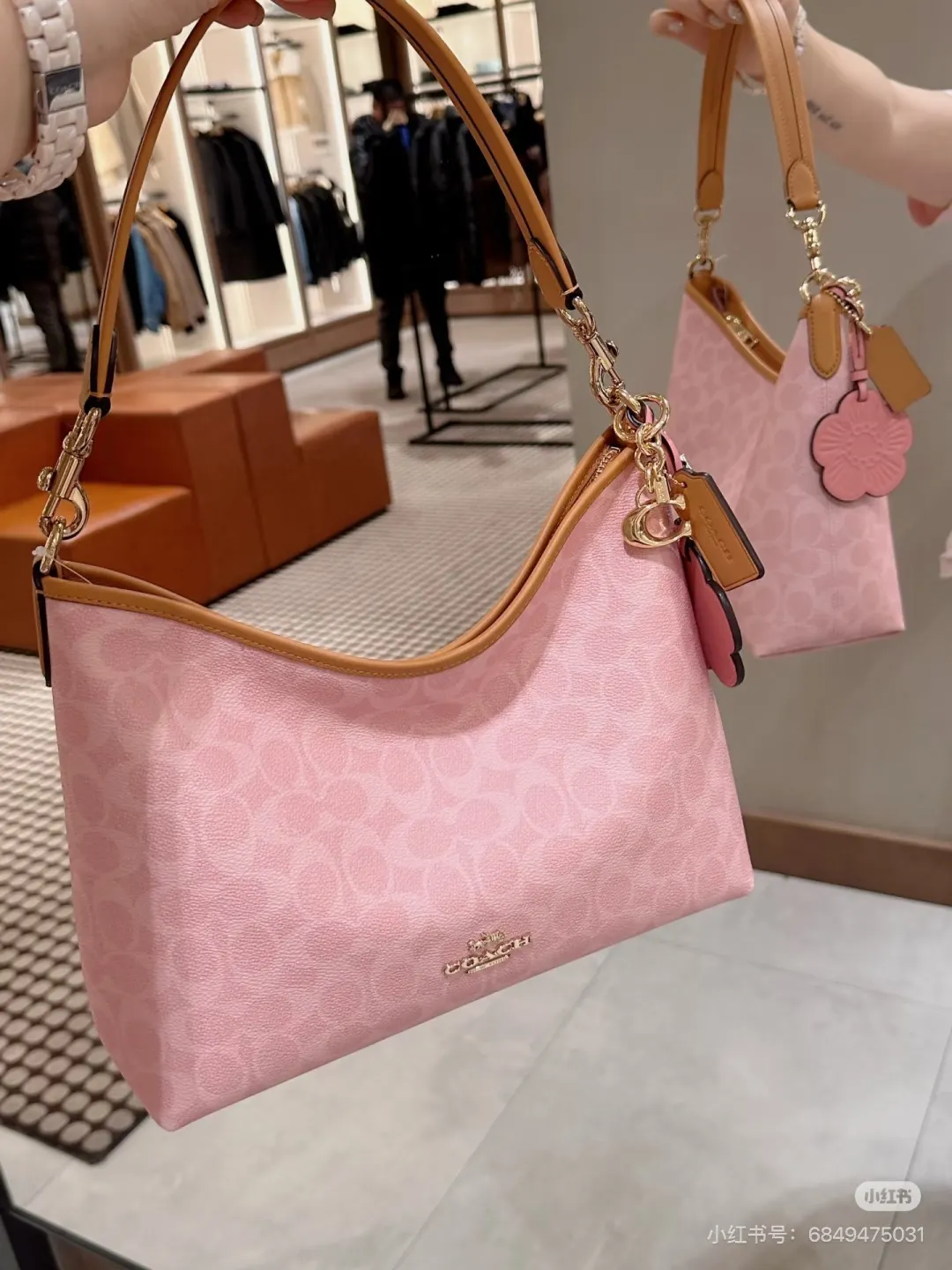 Coach Pink Monogram Hobo Bag D36511071 — view 4