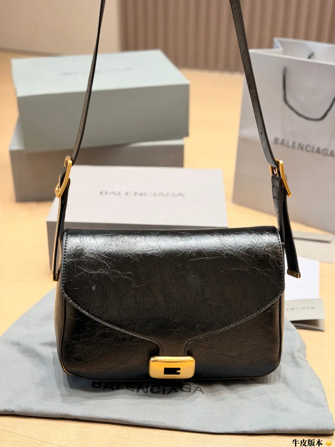 Balenciaga Cruiser Monogram Shoulder Bag D19011079
