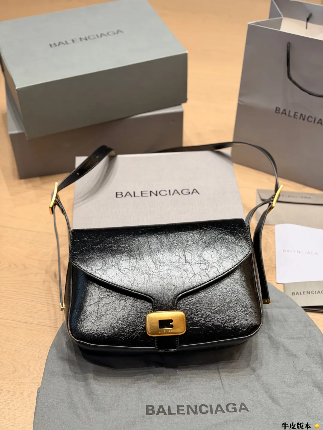Balenciaga Cruiser Monogram Shoulder Bag D19011079 — view 2