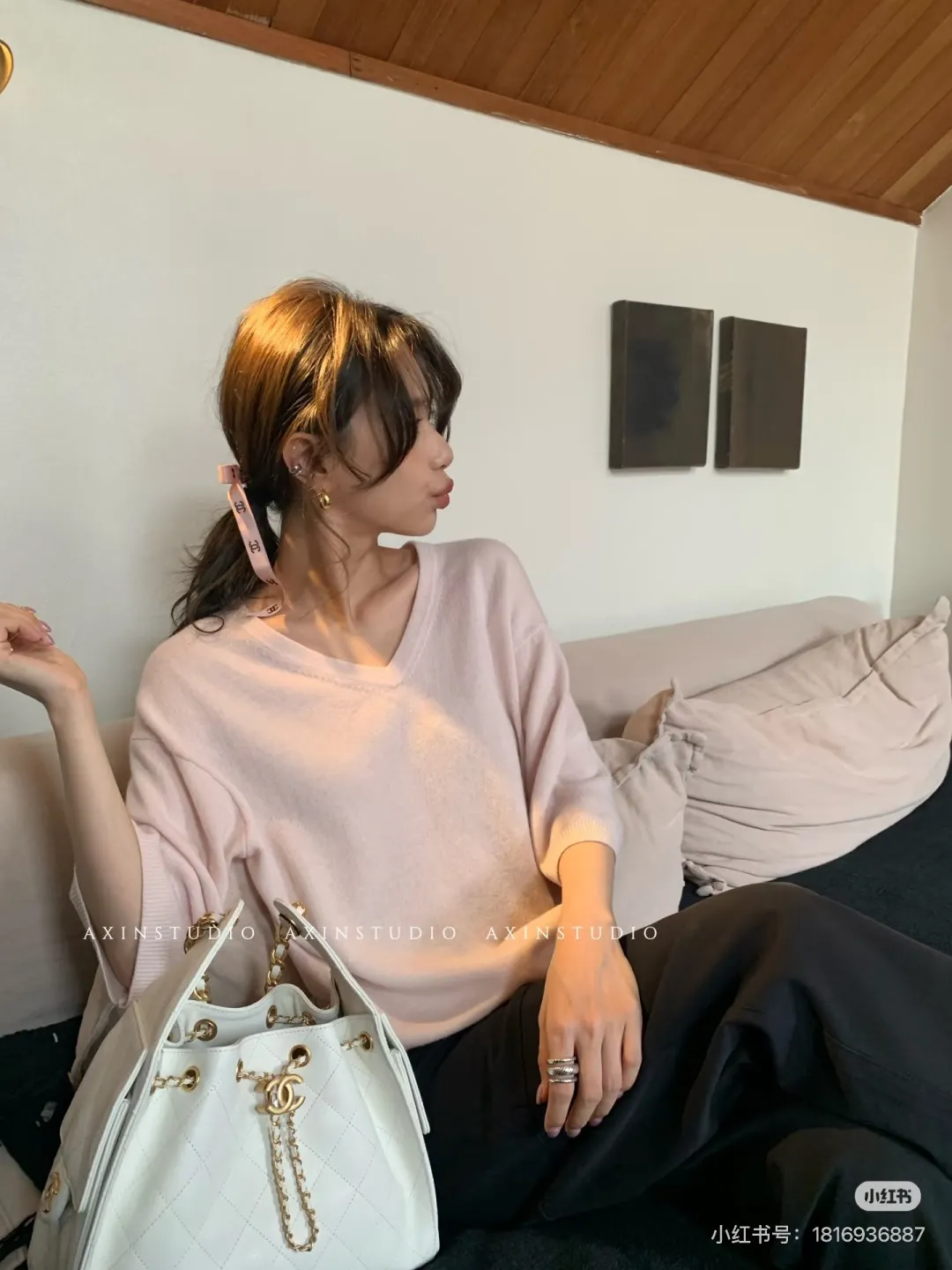 Chanel 25 Hobo Bucket Bag D39011081 — view 9