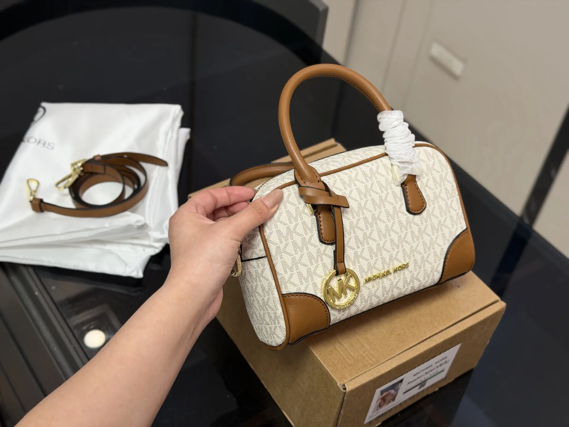 Michael Kors Thompson Bowling Bag D29011018