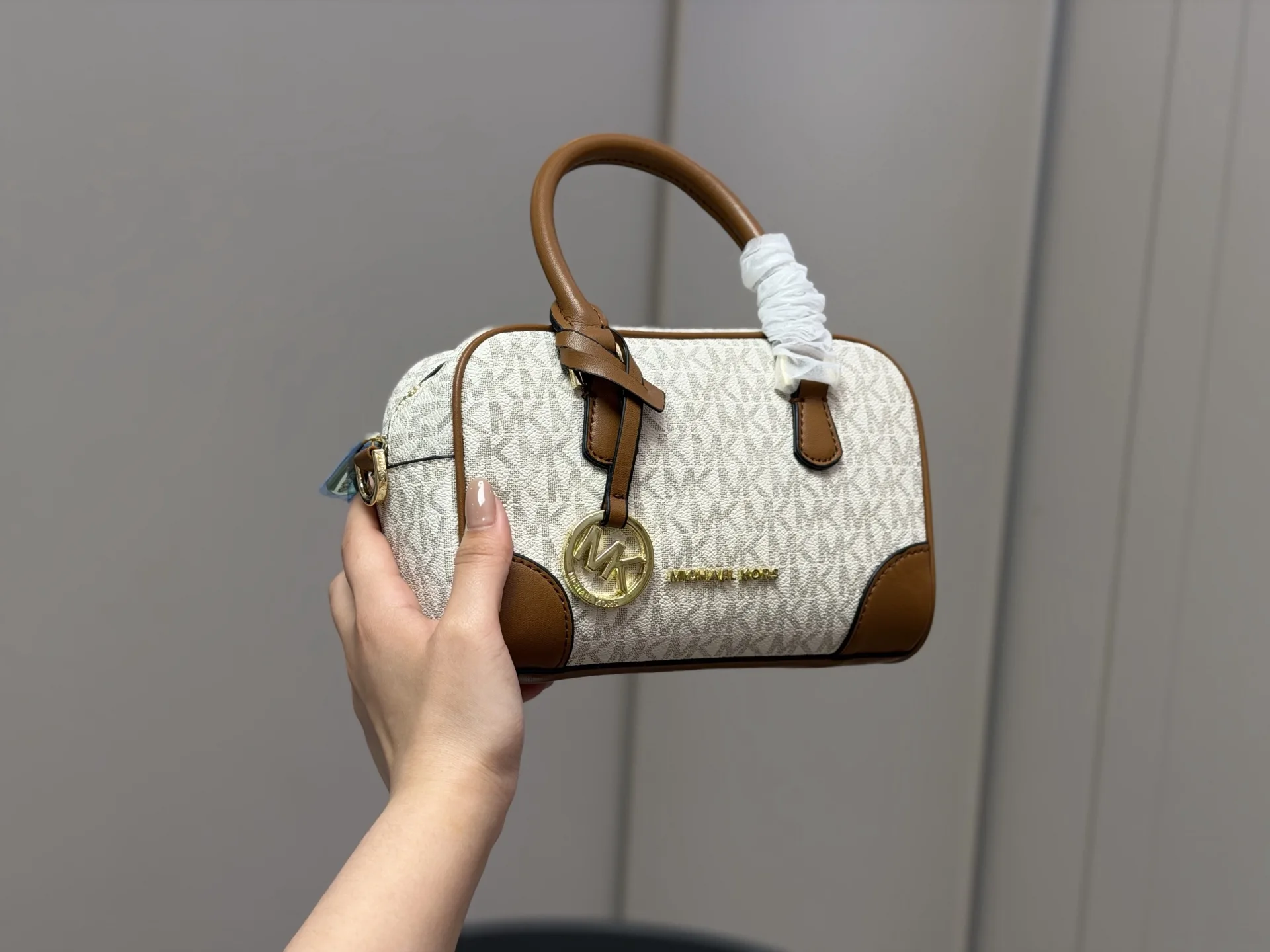 Michael Kors Thompson Bowling Bag D29011018 — view 9