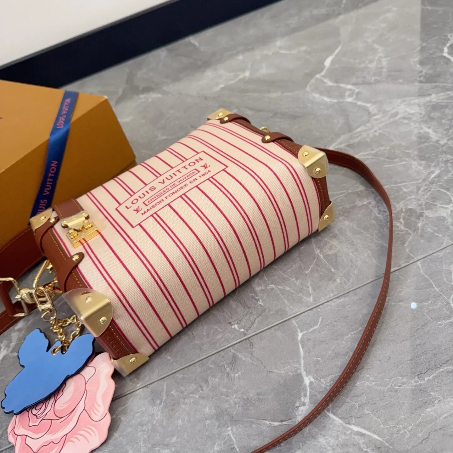 Louis Vuitton Trunk Soft Box Bag D31011010 — view 6
