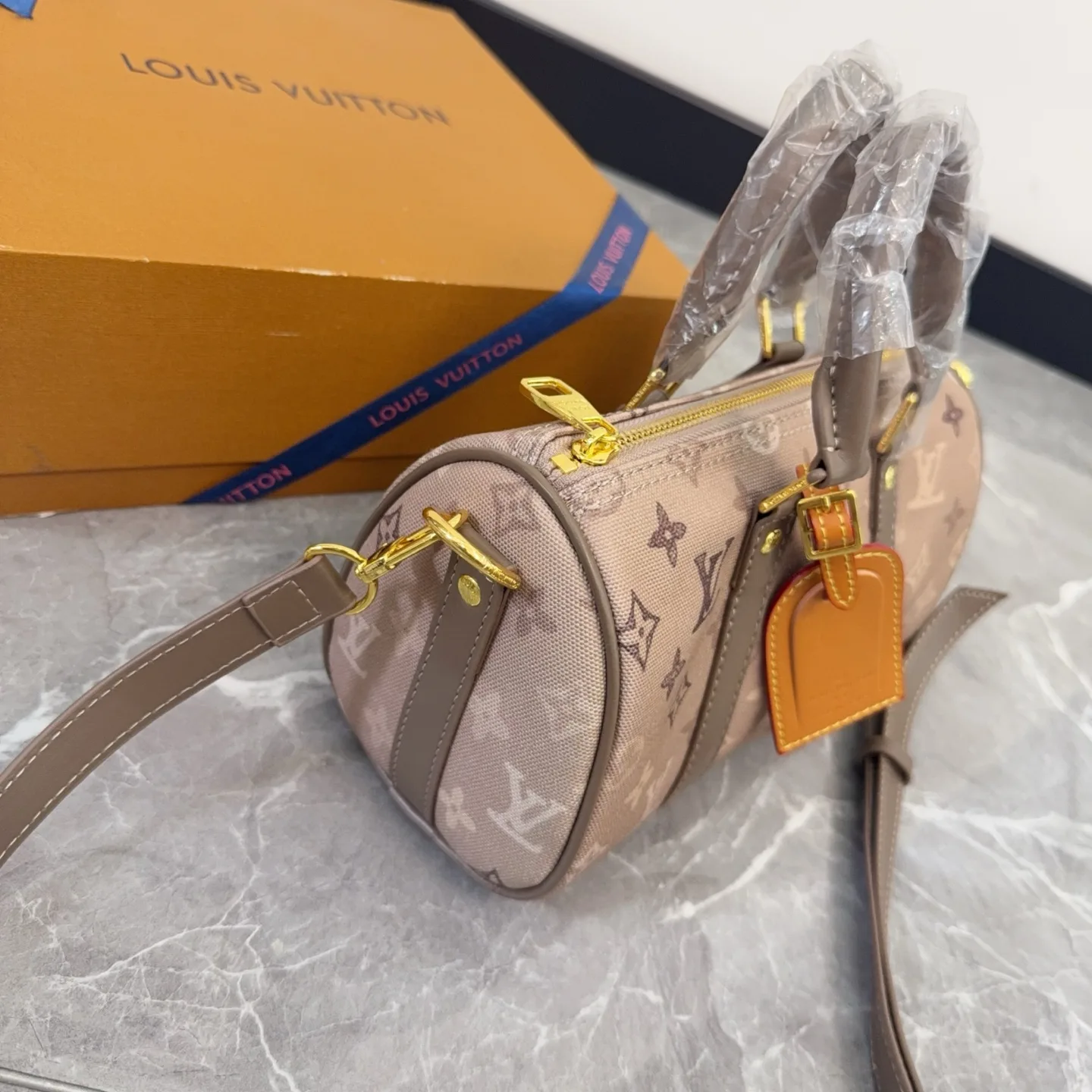 Louis Vuitton Keepall Bandoulière 25 Bag D26511094 — view 7