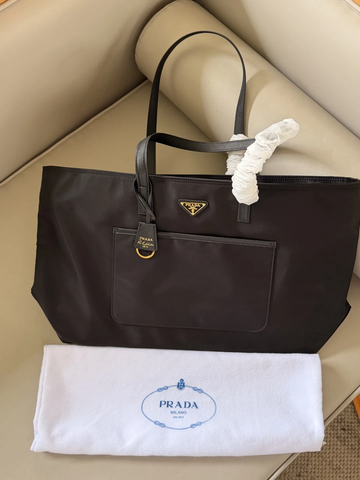 Prada Classic Nylon Tote Bag D32011099 — view 2