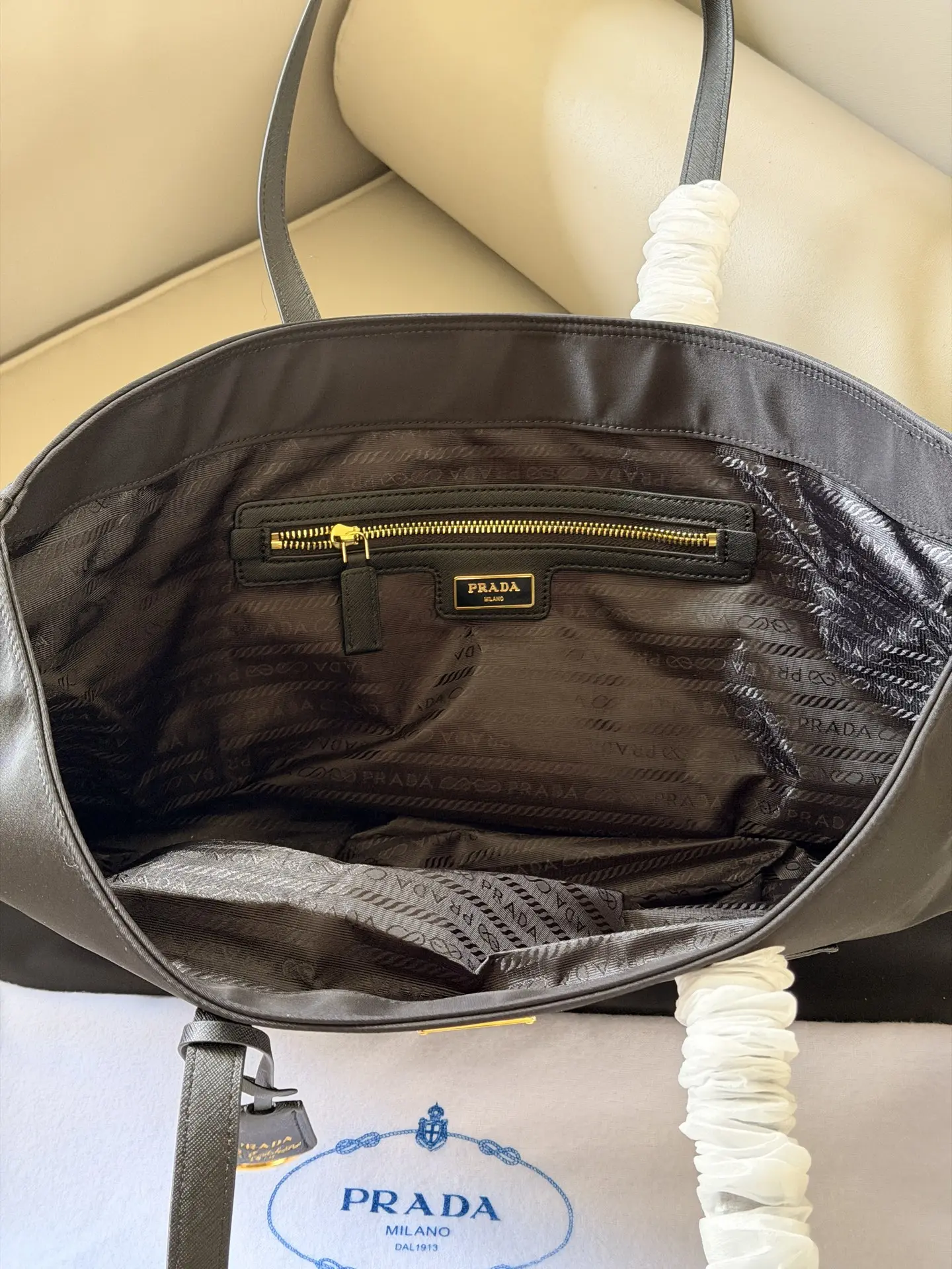 Prada Classic Nylon Tote Bag D32011099 — view 4