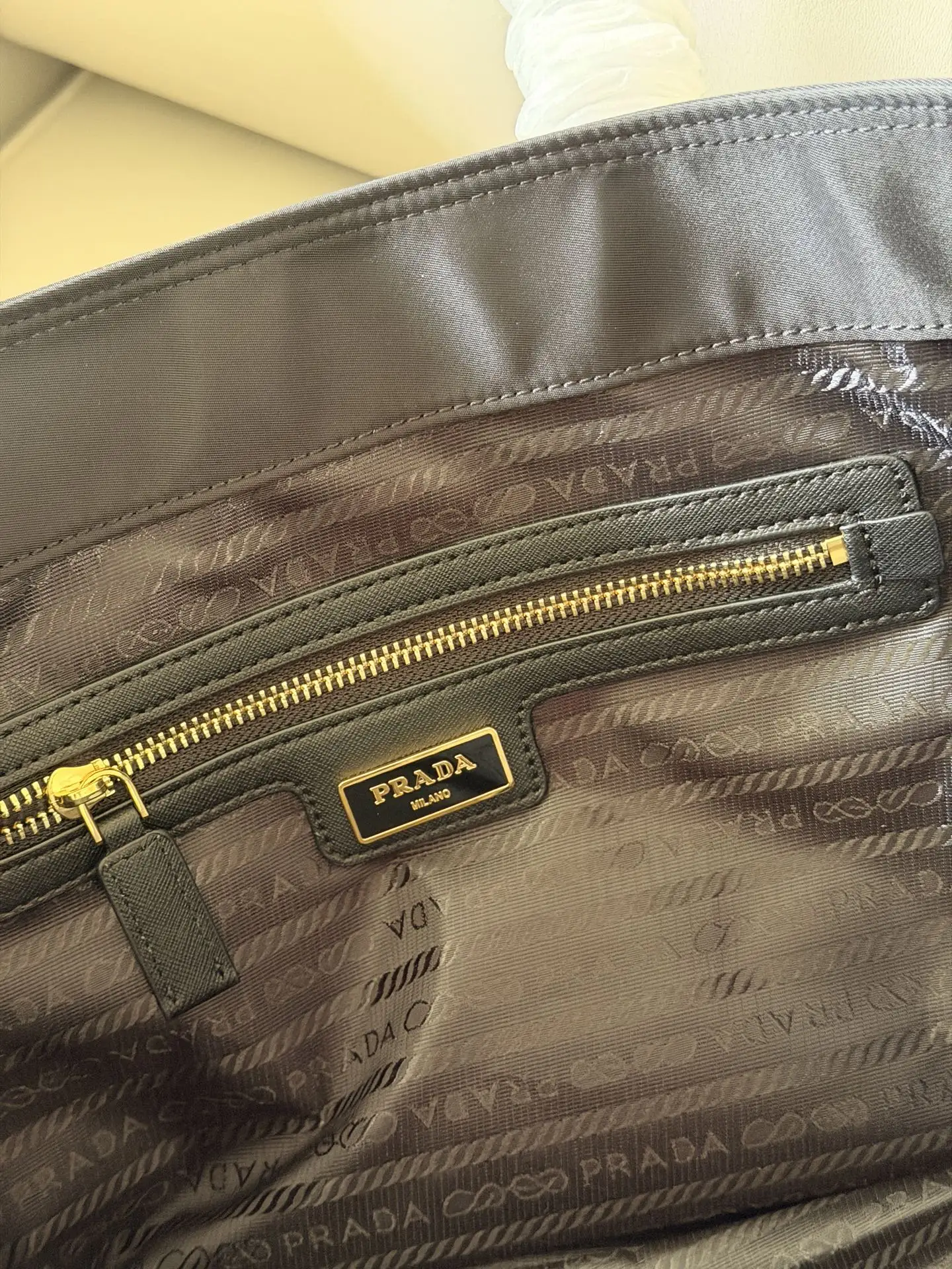 Prada Classic Nylon Tote Bag D32011099 — view 5