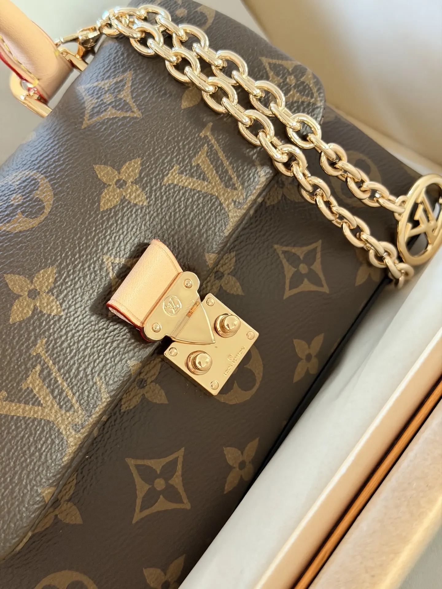 Louis Vuitton Nano Madeline Monogram Bag D35011107 — view 4