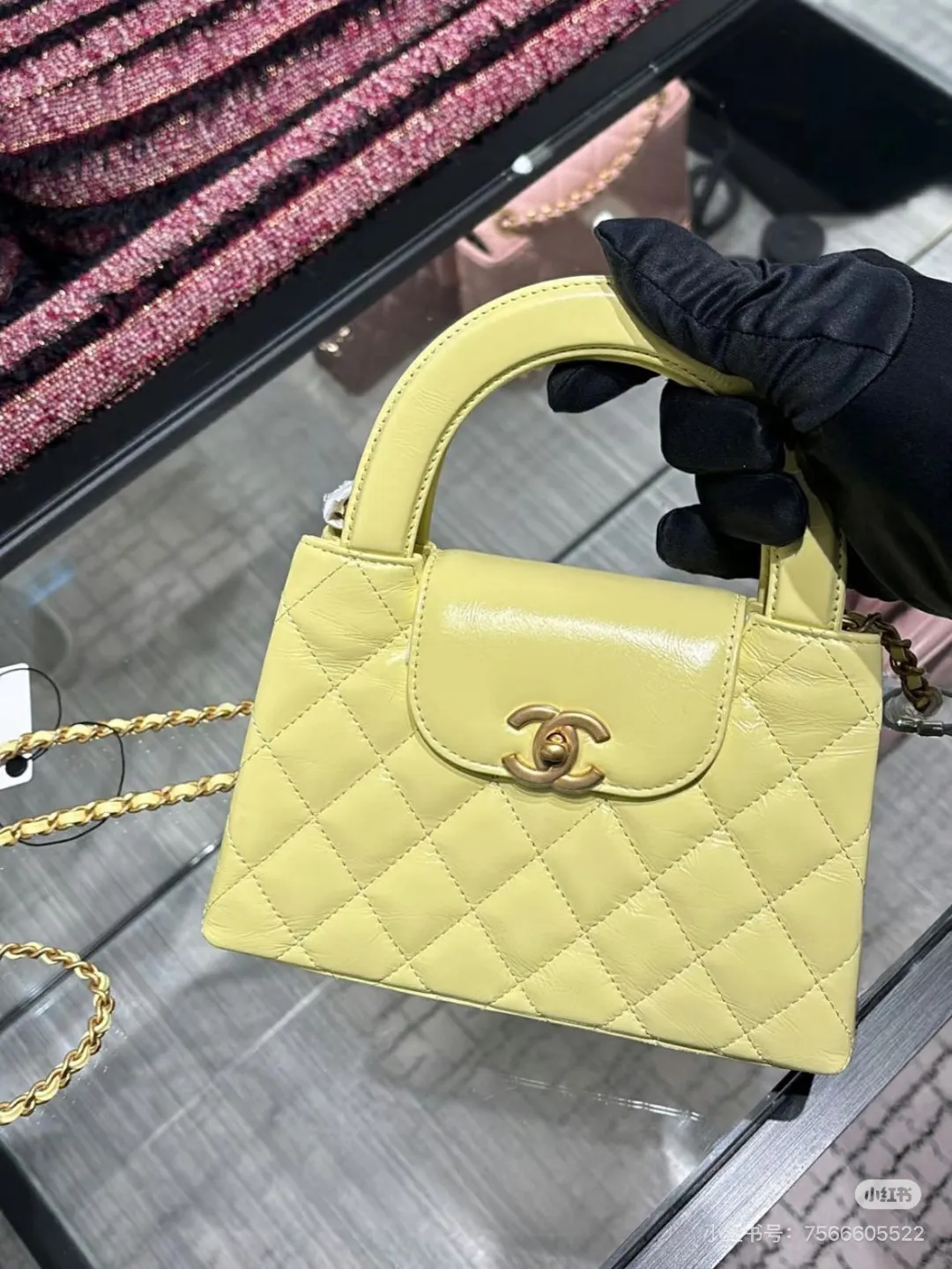 Chanel Kelly Quilted Top-Handle Bag D31011008 — view 5
