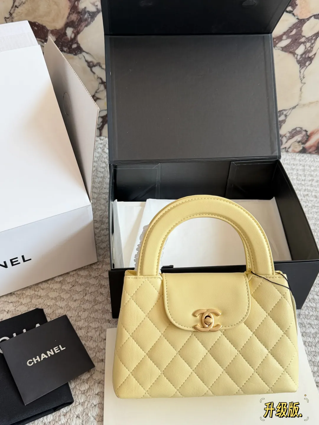 Chanel 23K Kelly Top-Handle Bag D31011109 — view 2